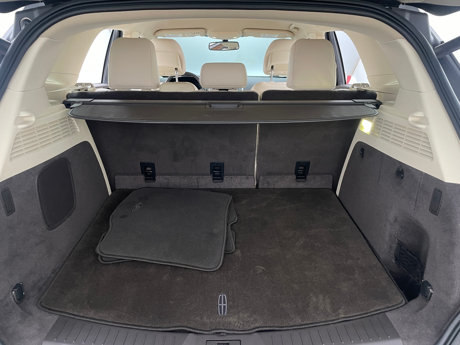 Thumbnail: 2015 Lincoln MKC - 6