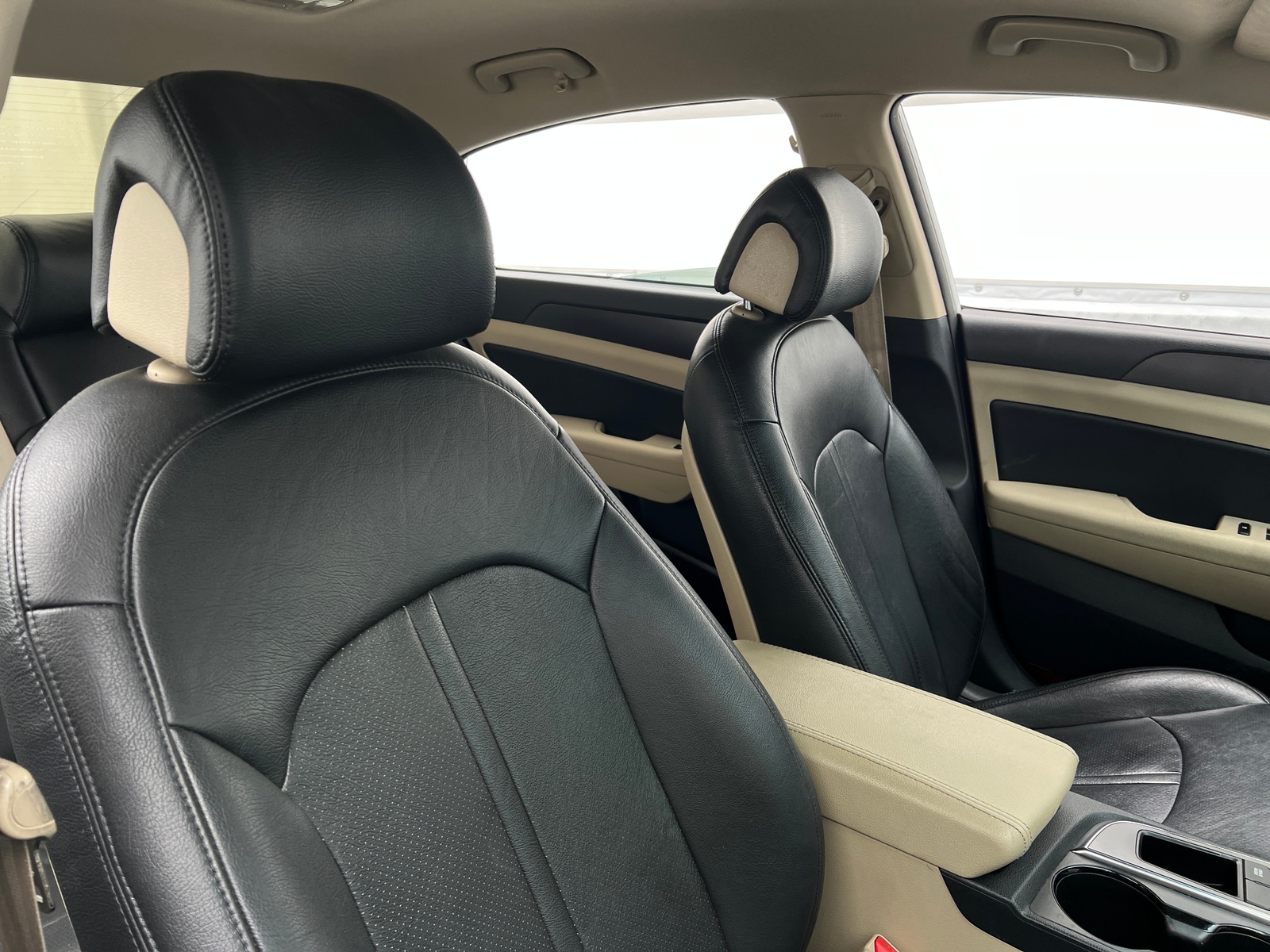Thumbnail: 2016 Hyundai Sonata - 2