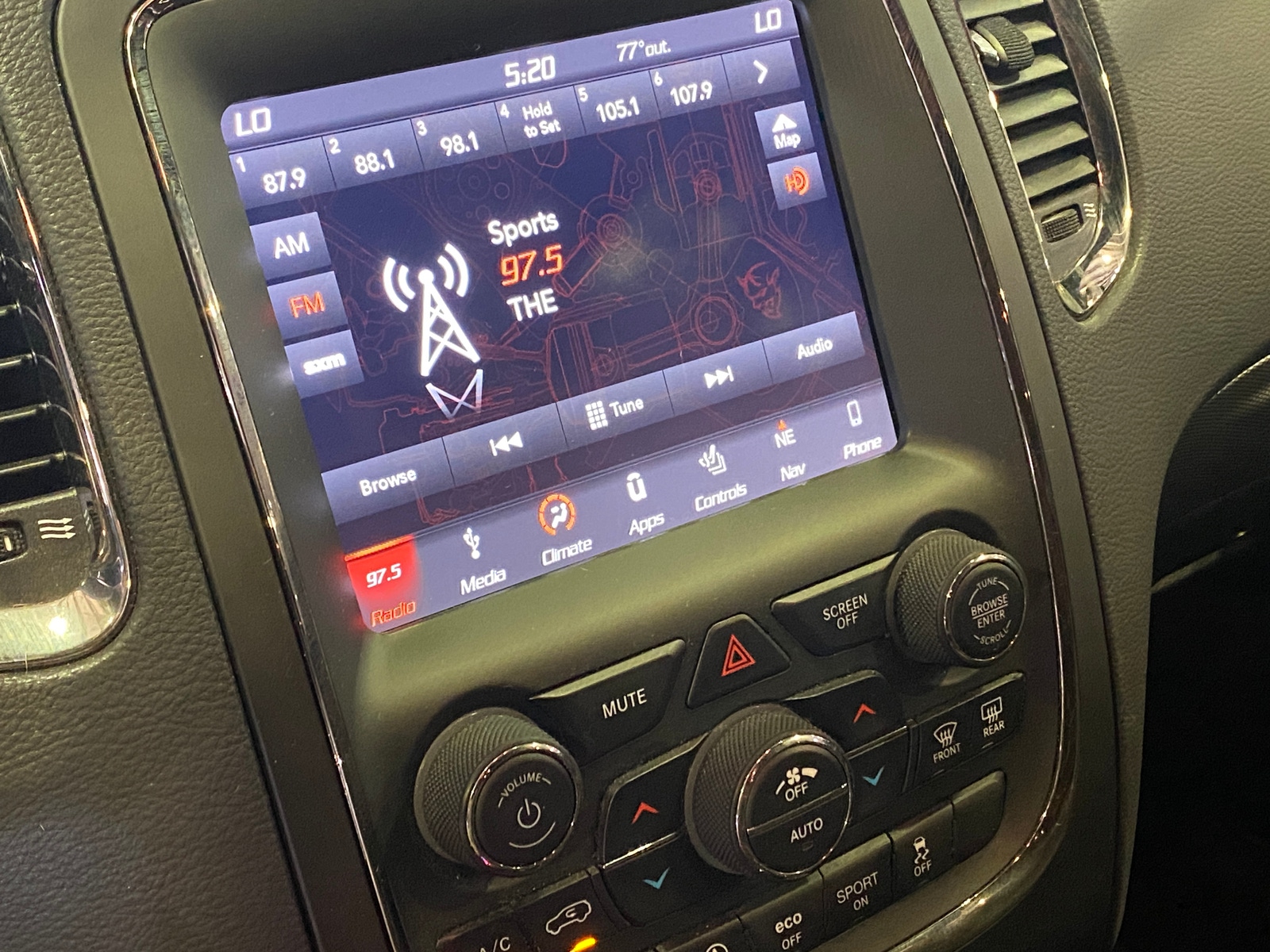 Thumbnail: 2018 Dodge Durango - 3