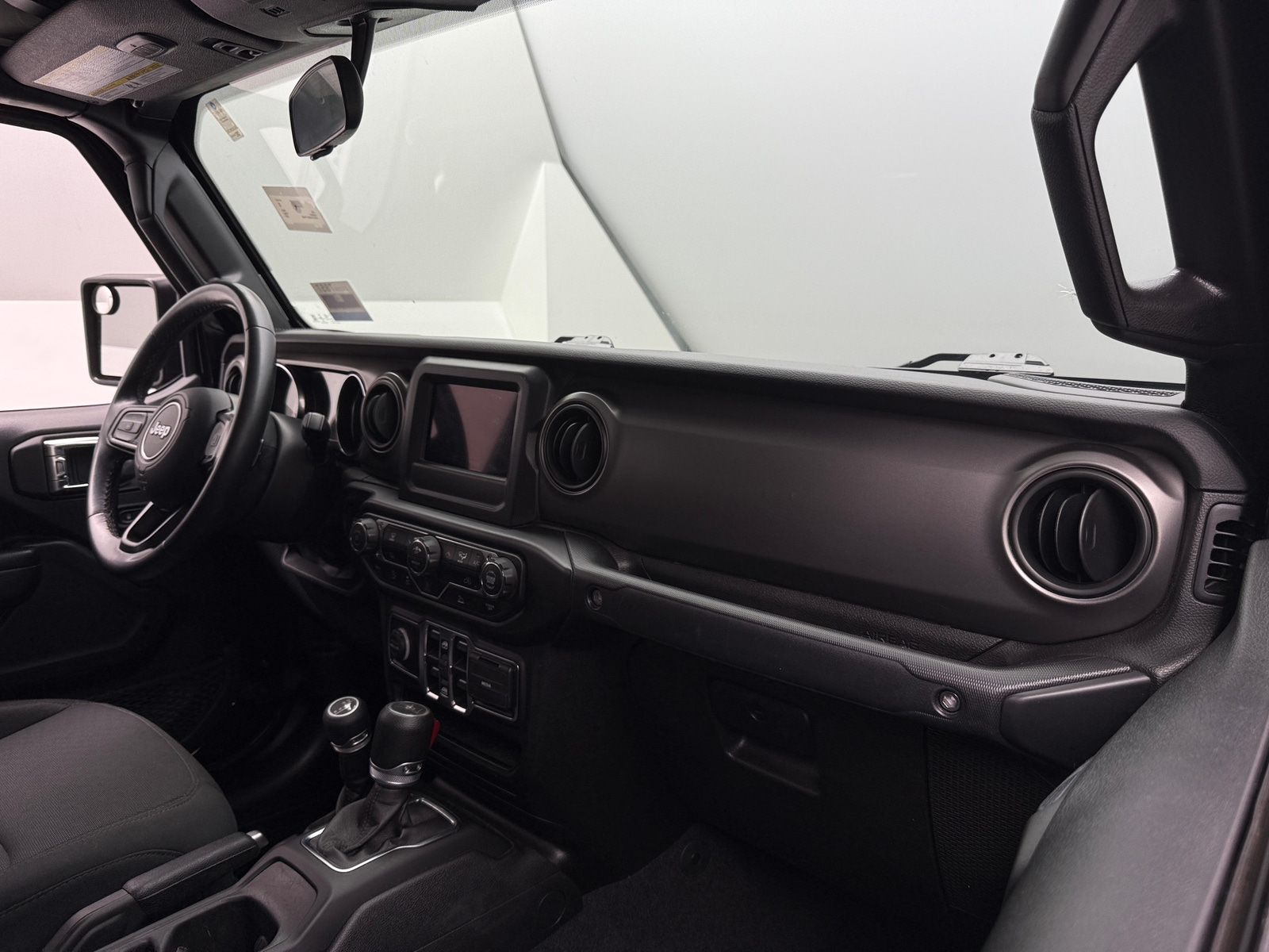 Thumbnail: 2022 Jeep Gladiator - 3