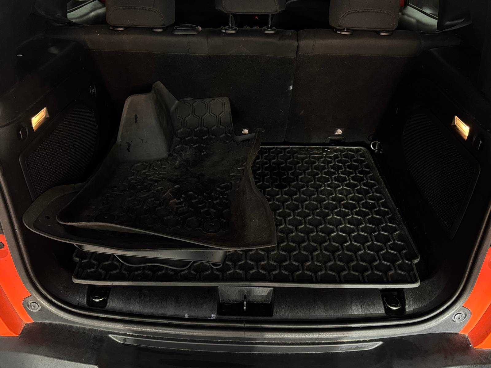 Thumbnail: 2015 Jeep Renegade - 7