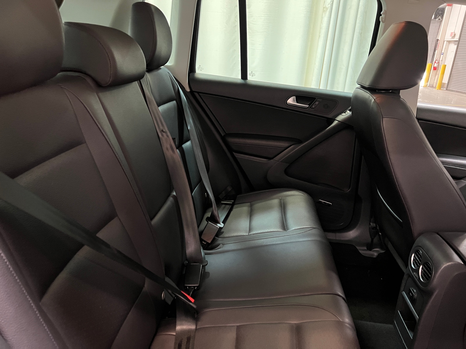 Thumbnail: 2015 Volkswagen Tiguan - 6