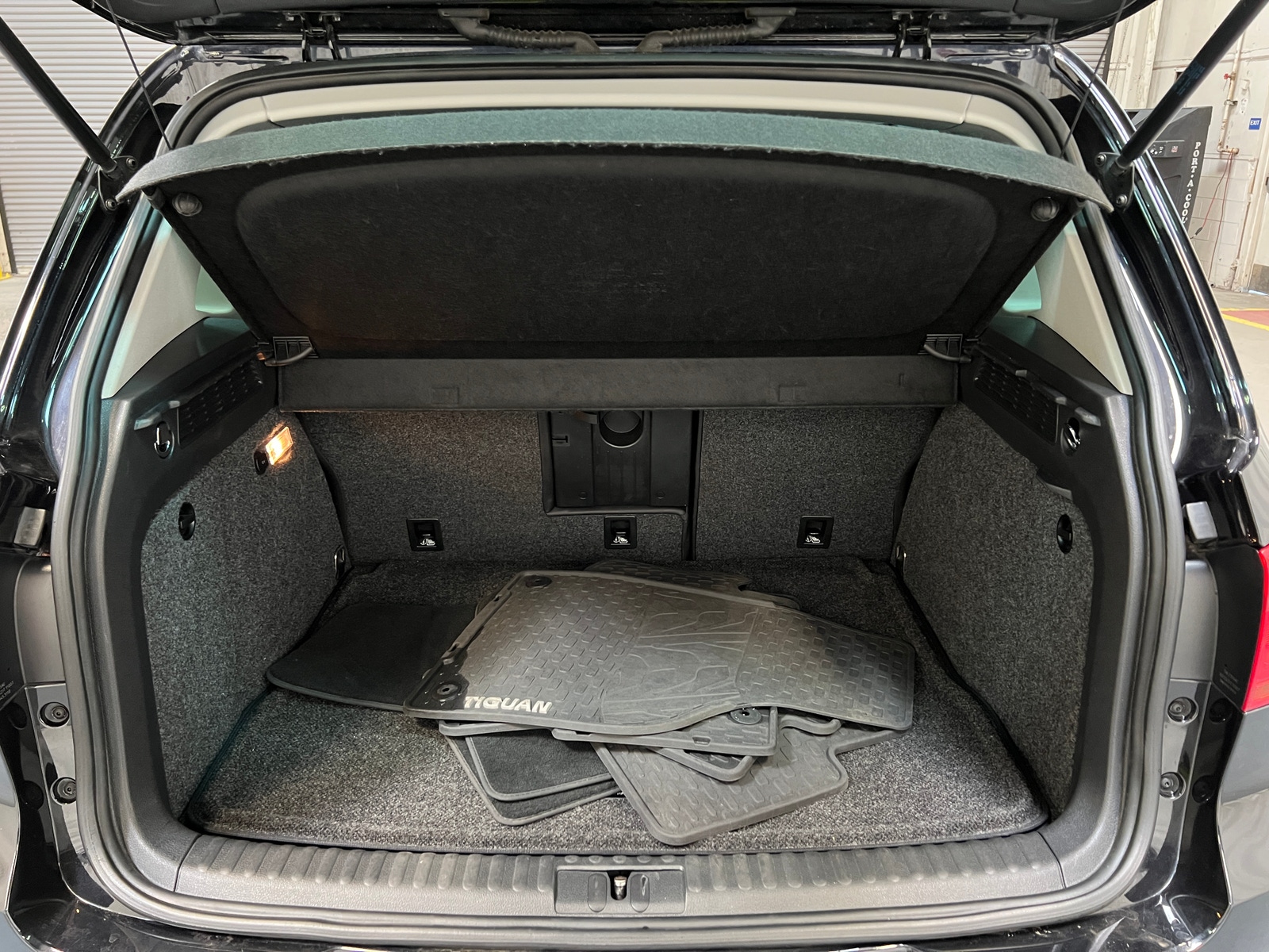 Thumbnail: 2015 Volkswagen Tiguan - 7