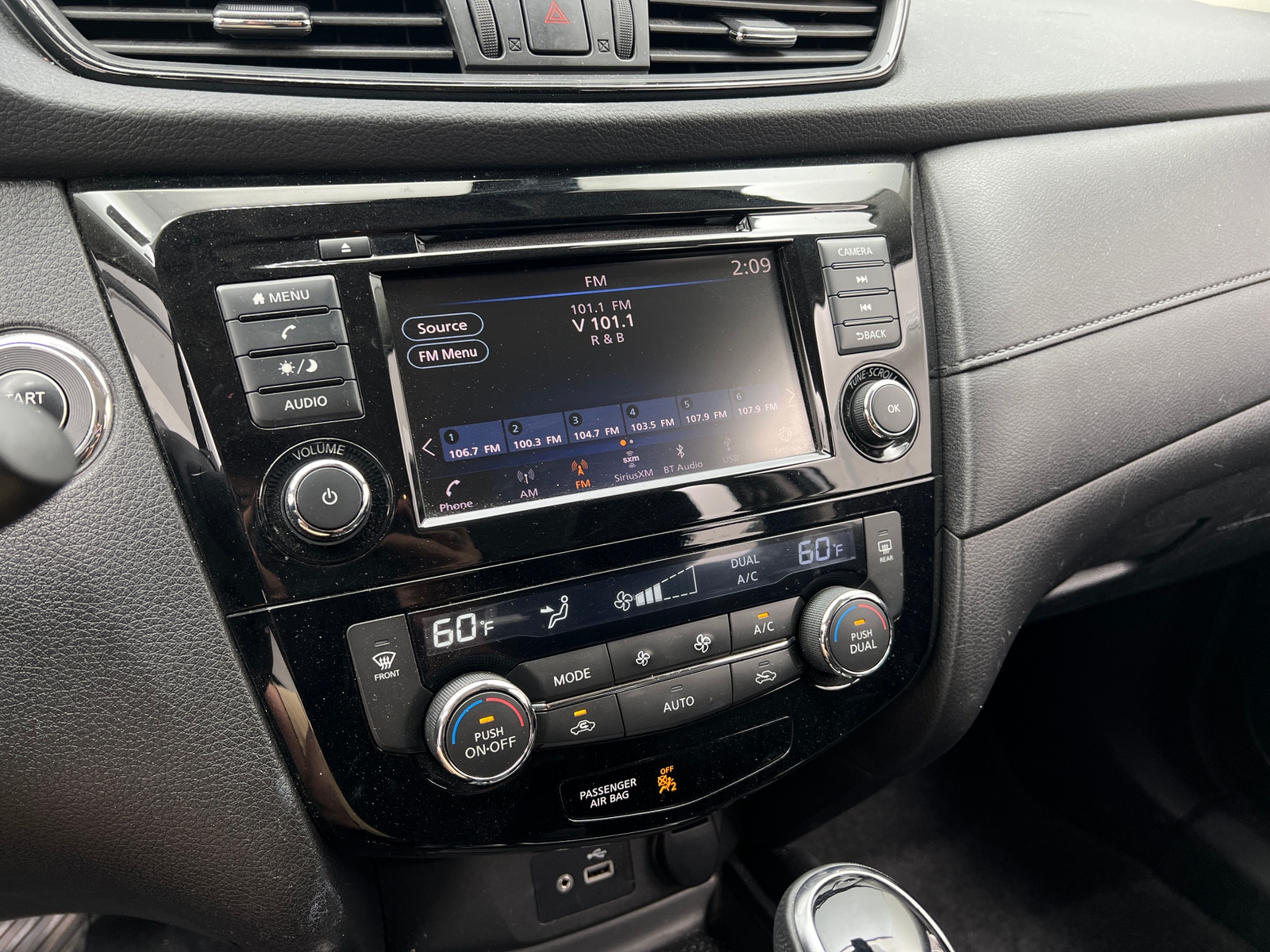 Thumbnail: 2019 Nissan Rogue - 4