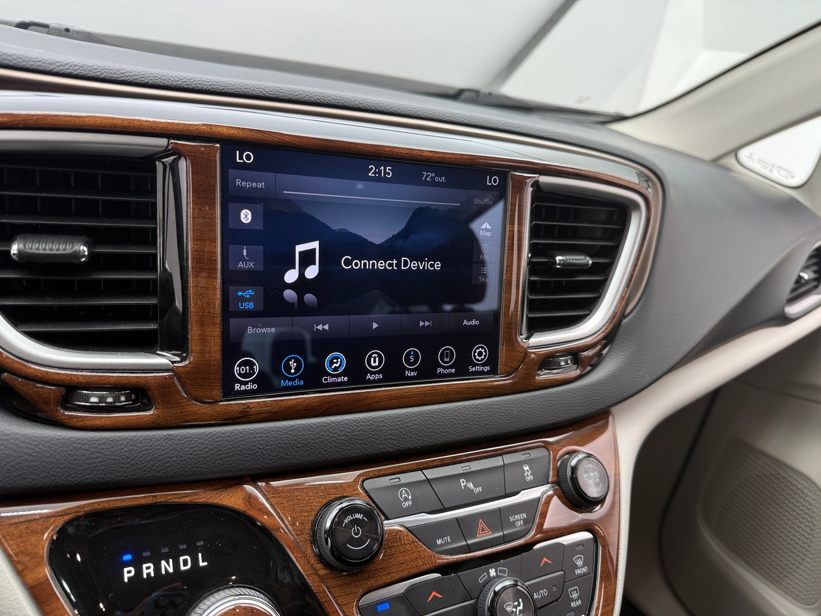 Thumbnail: 2018 Chrysler Pacifica - 4