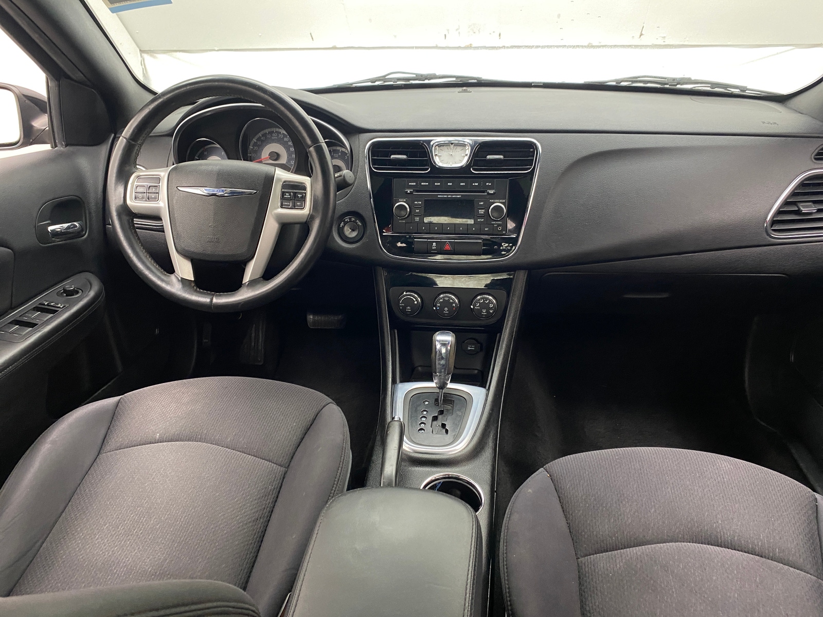 Thumbnail: 2013 Chrysler 200 - 3