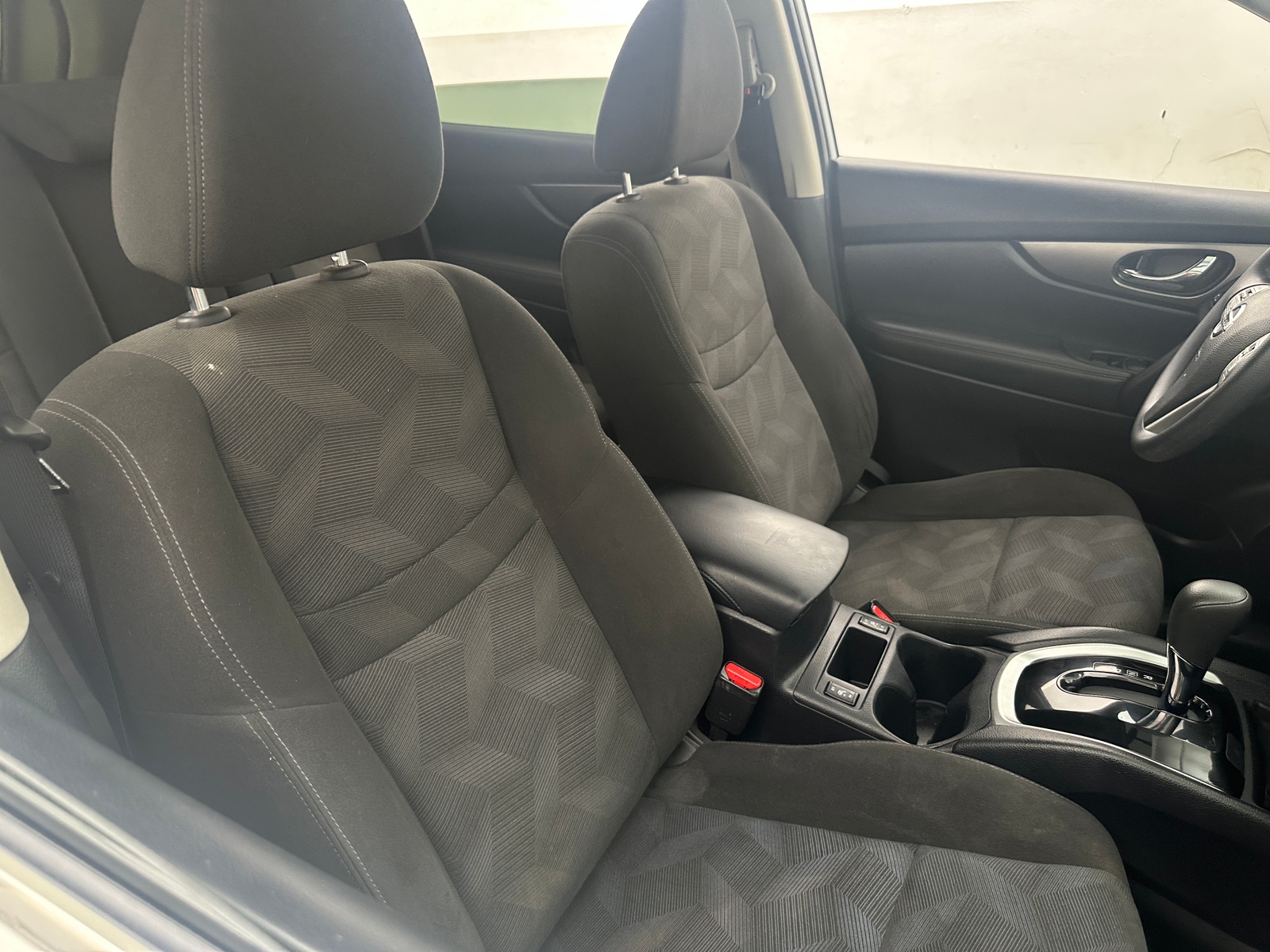 Thumbnail: 2016 Nissan Rogue - 2