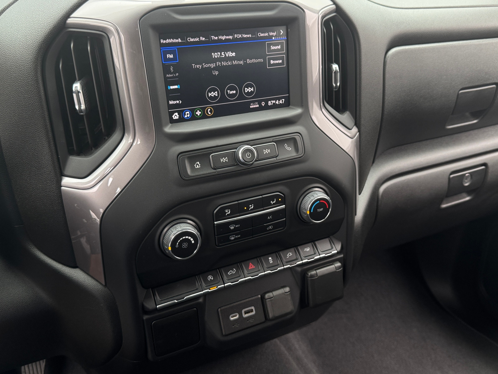 Thumbnail: 2021 Chevrolet Silverado 1500 - 4