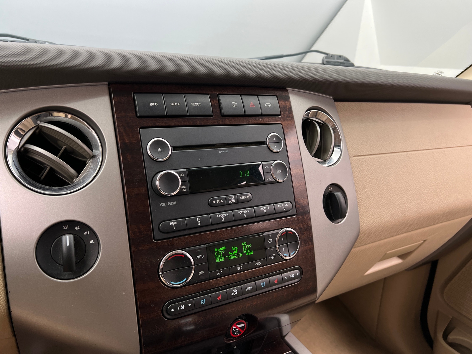 Thumbnail: 2014 Ford Expedition - 4