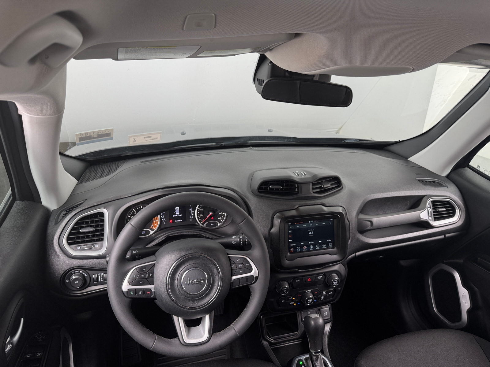 Thumbnail: 2019 Jeep Renegade - 3