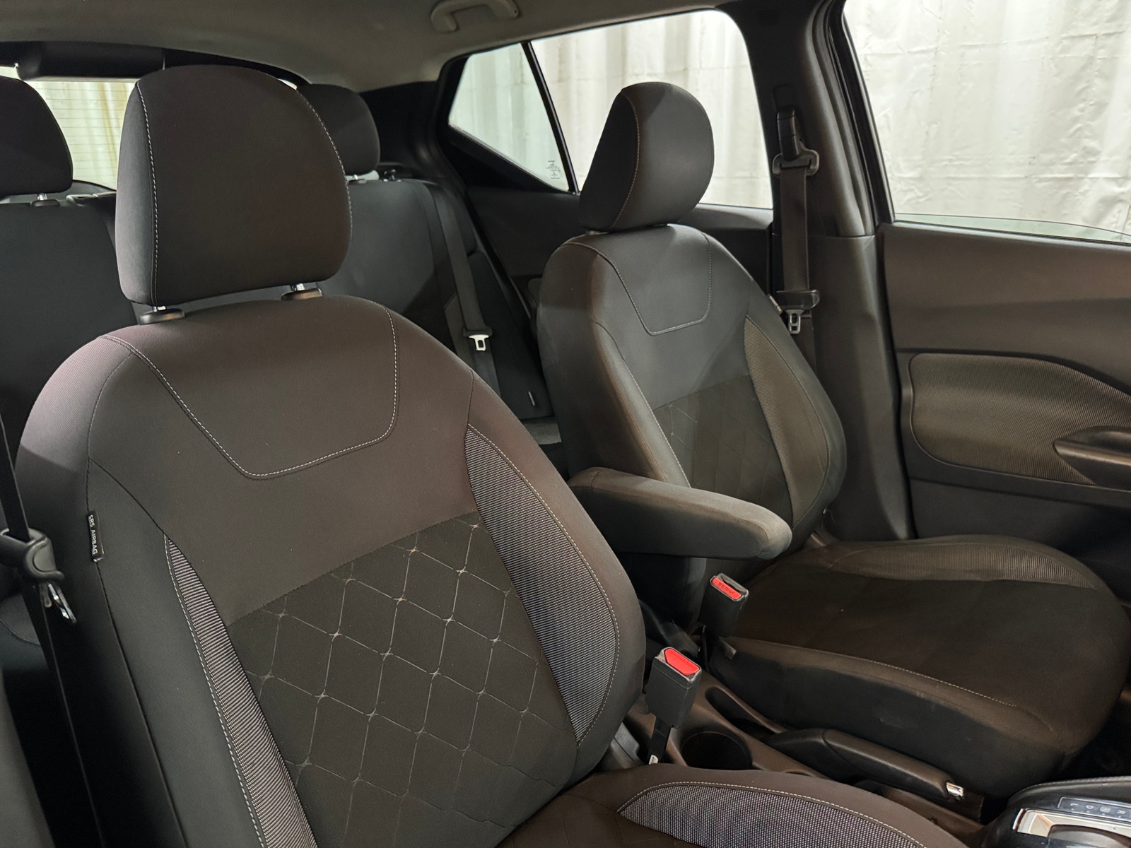 Thumbnail: 2020 Nissan Kicks - 2