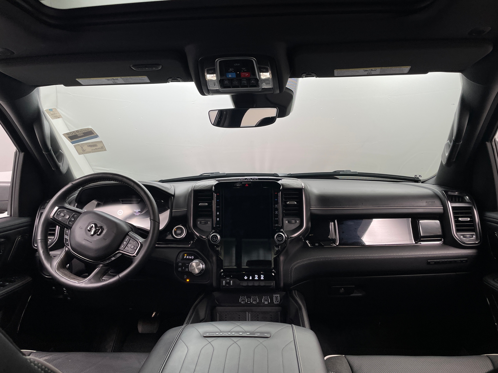 Thumbnail: 2025 RAM 1500 - 2