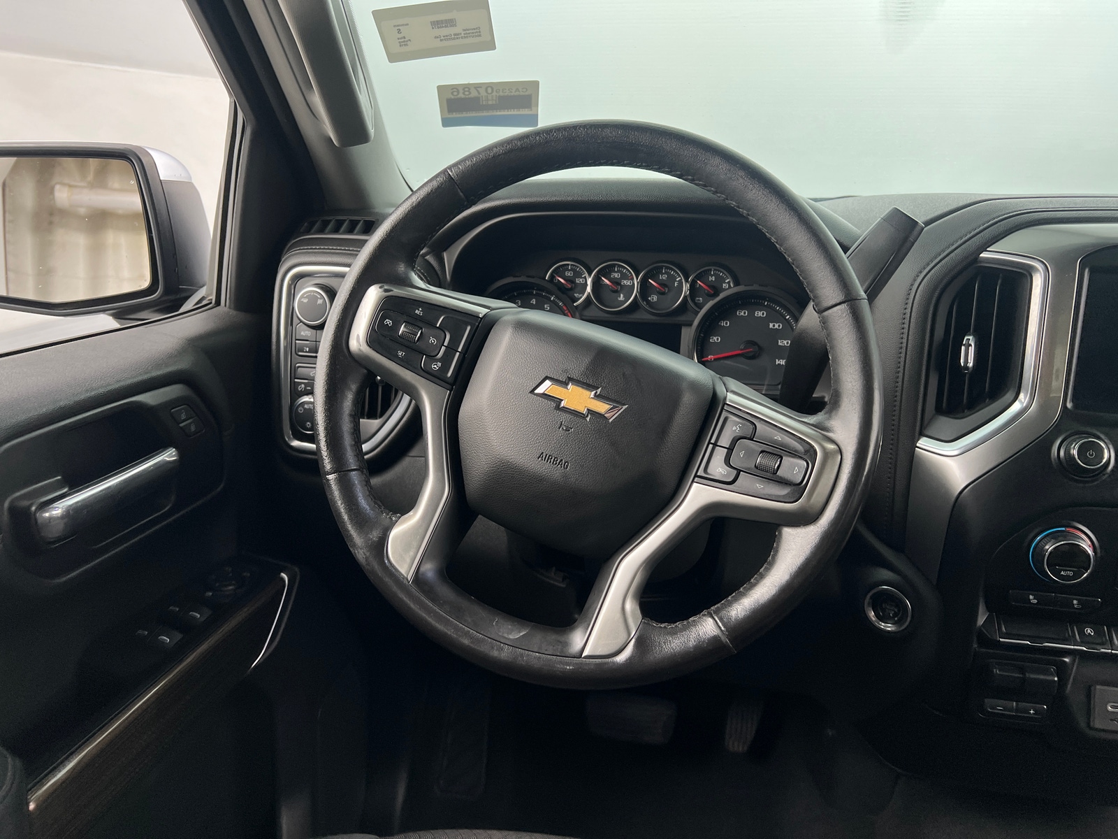 Thumbnail: 2019 Chevrolet Silverado 1500 - 5
