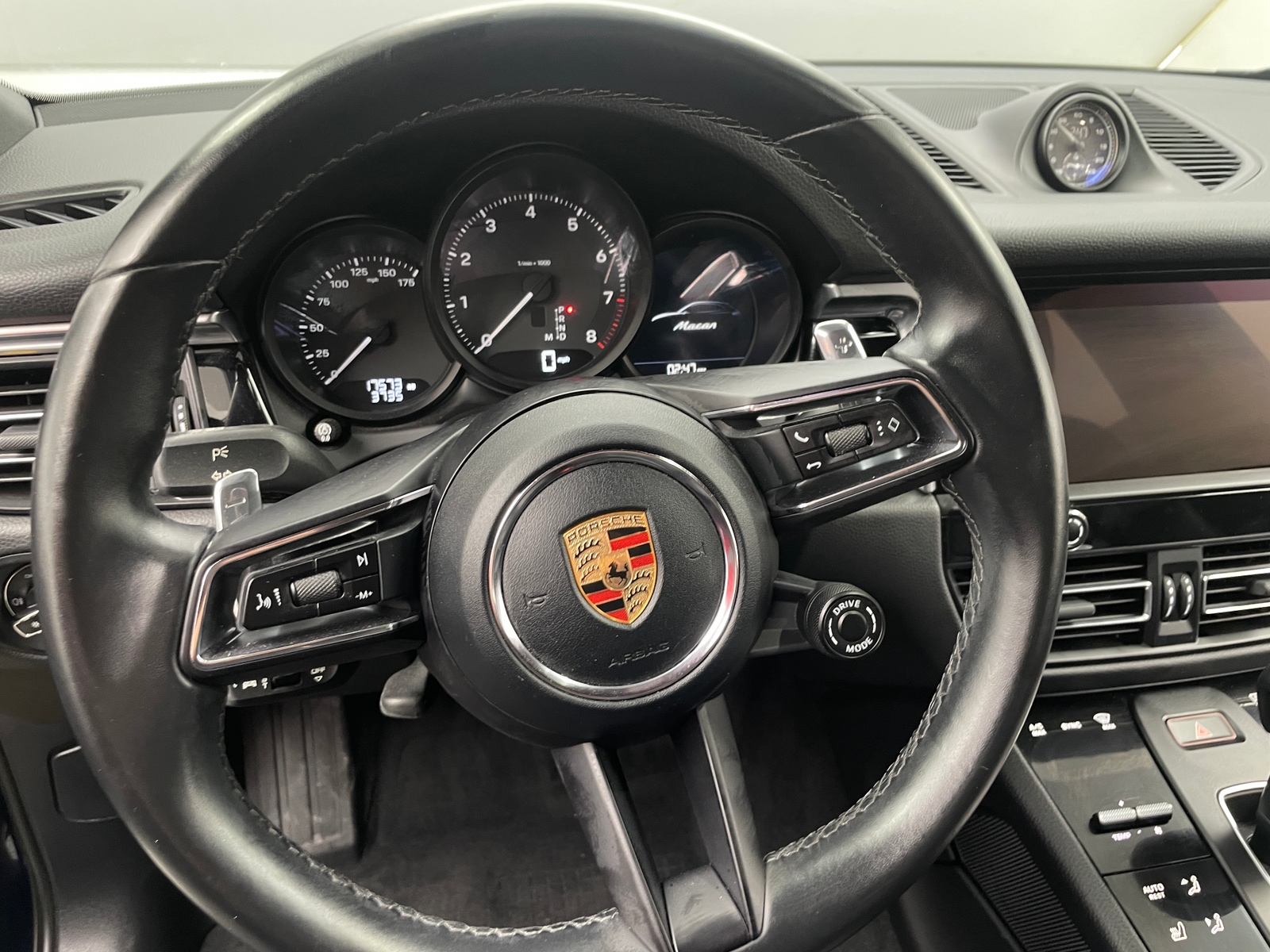 Thumbnail: 2023 Porsche Macan - 4