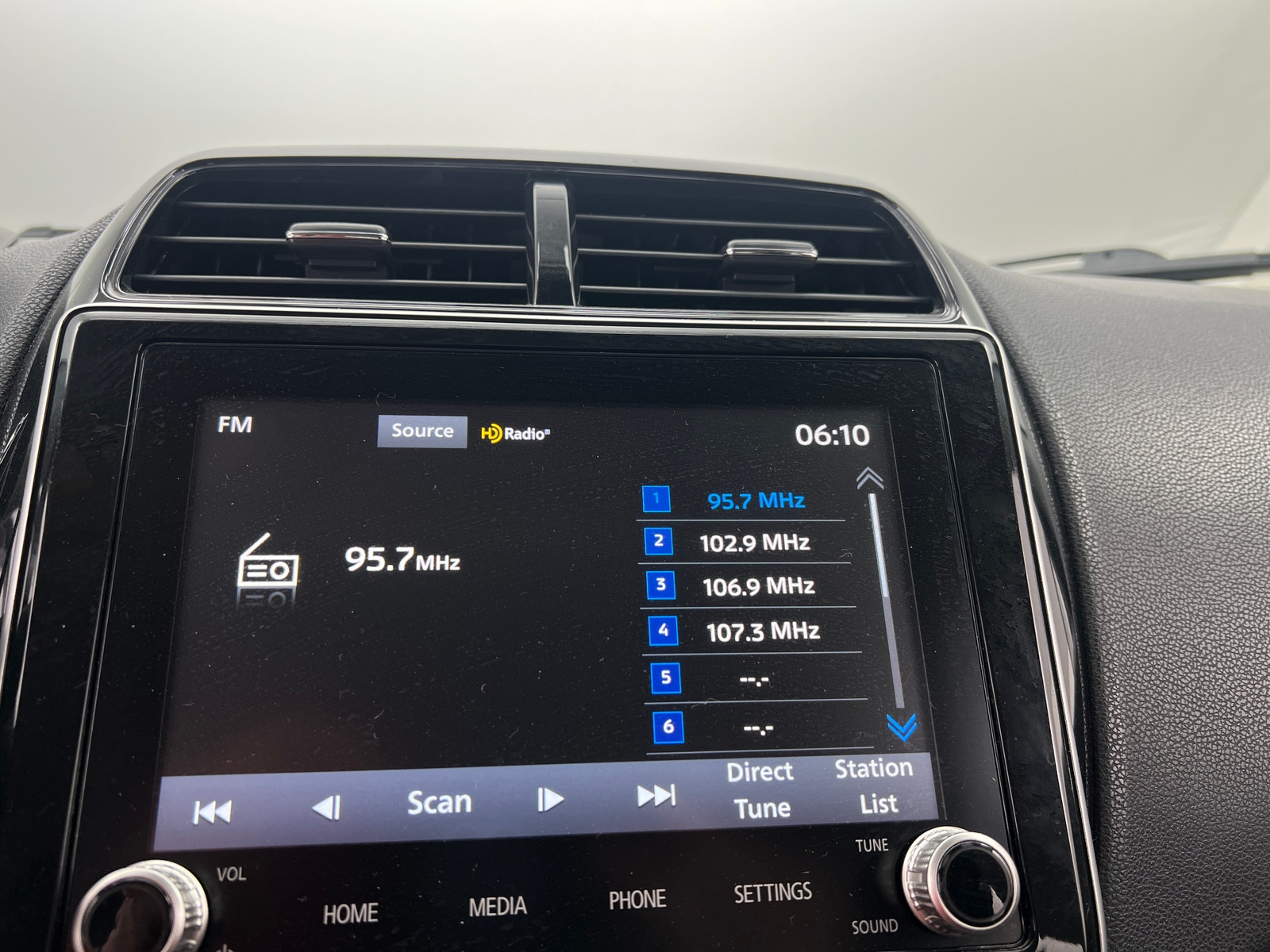 Thumbnail: 2021 Mitsubishi Outlander Sport - 4