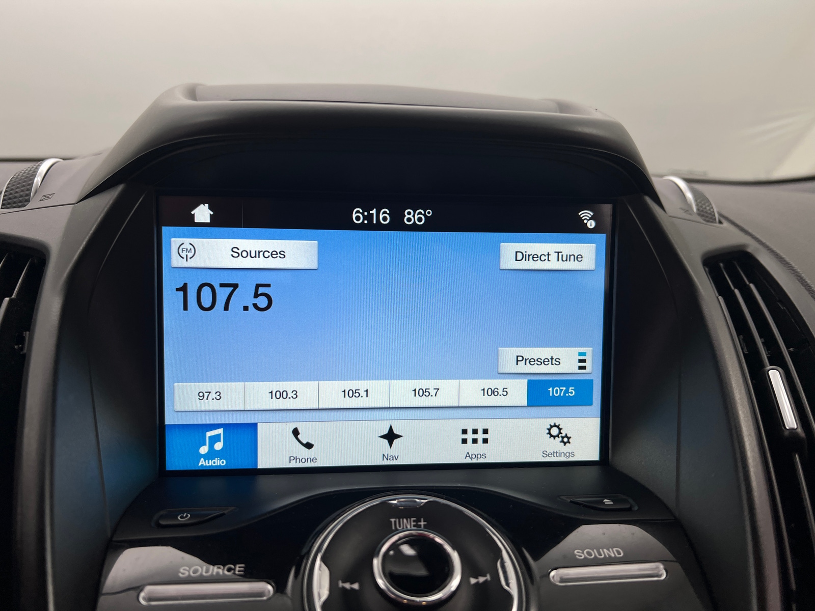 Thumbnail: 2017 Ford Escape - 3