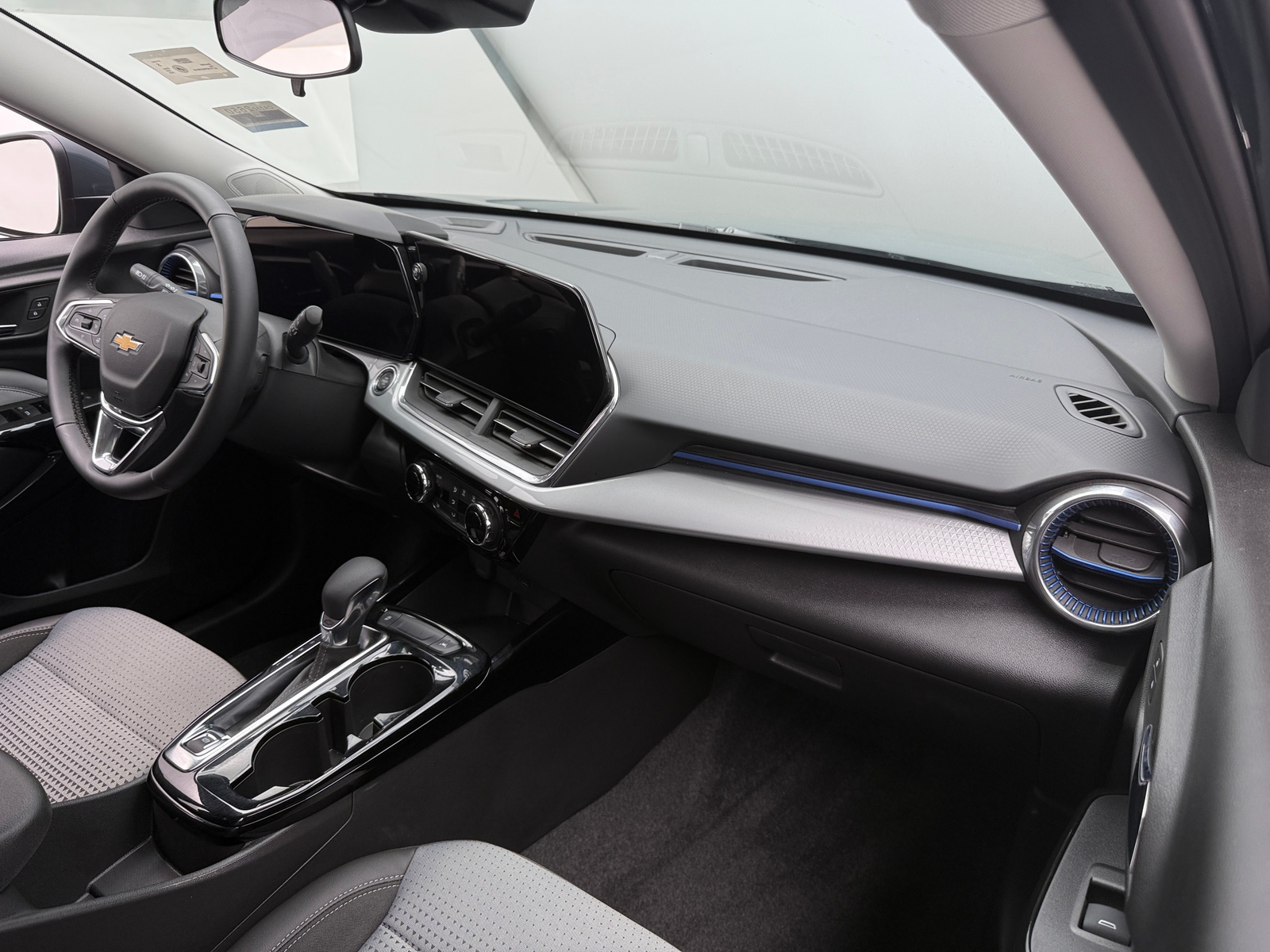 Thumbnail: 2025 Chevrolet Trax - 3