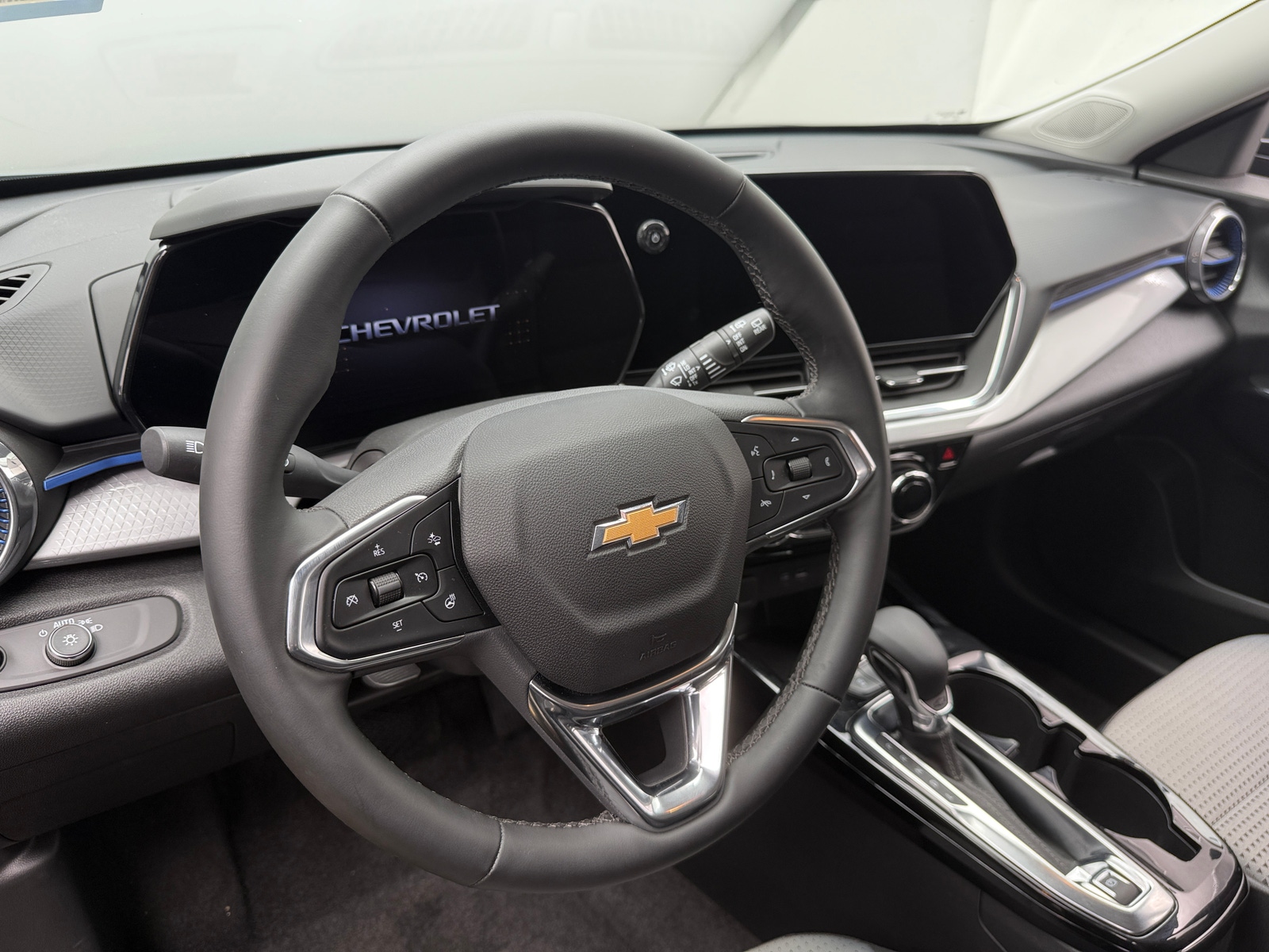 Thumbnail: 2025 Chevrolet Trax - 5