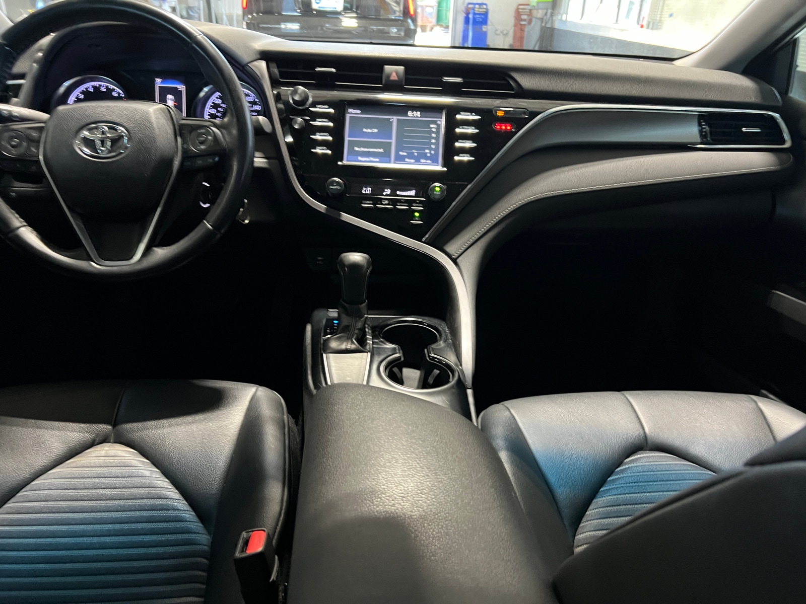 Thumbnail: 2018 Toyota Camry - 3