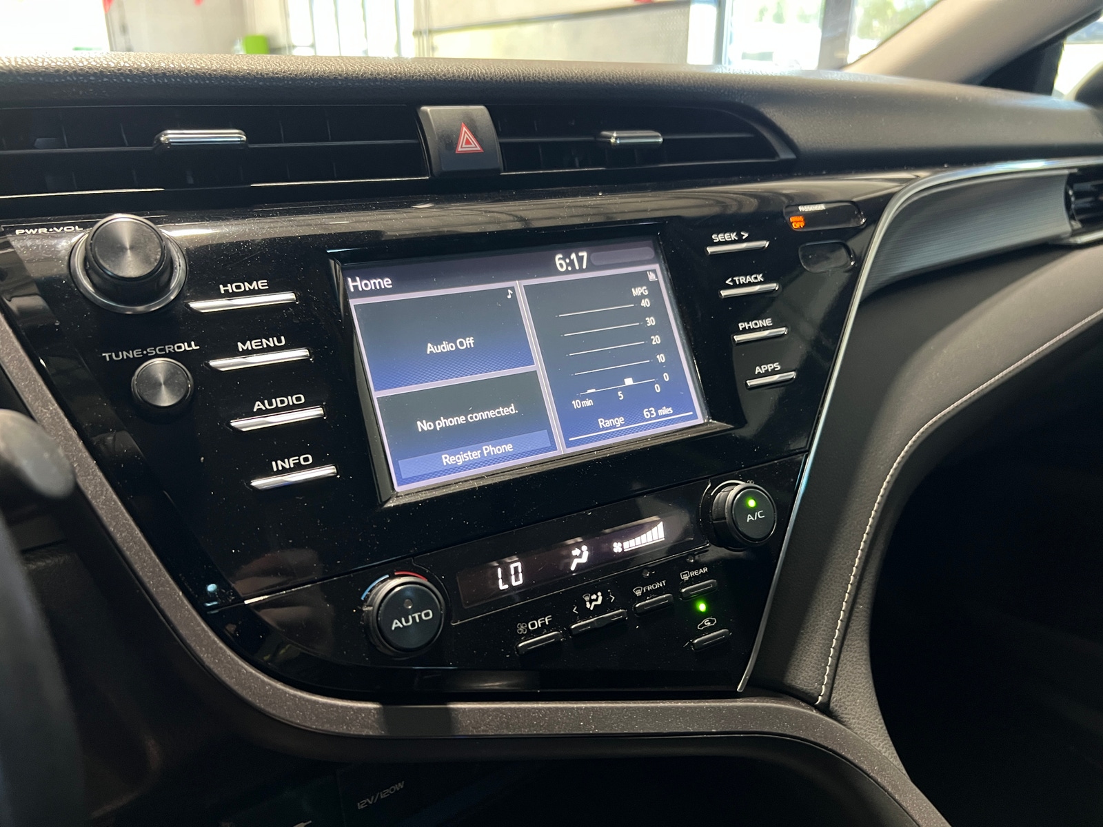 Thumbnail: 2018 Toyota Camry - 4