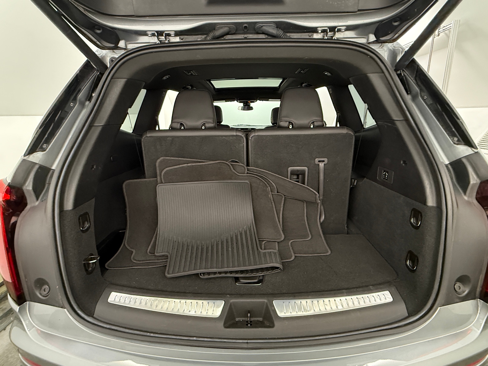 Thumbnail: 2023 Cadillac XT6 - 6