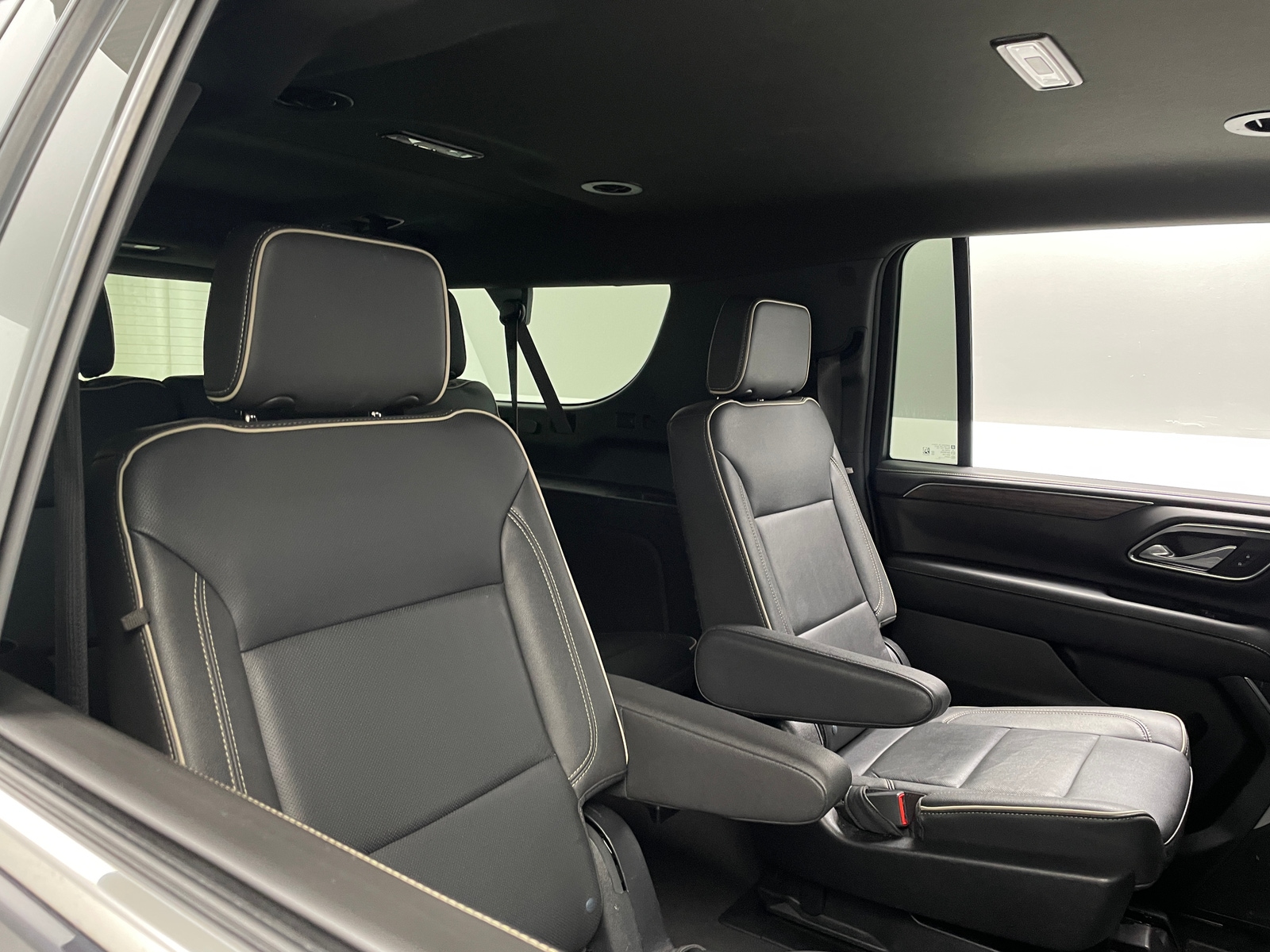 Thumbnail: 2023 Chevrolet Suburban - 5
