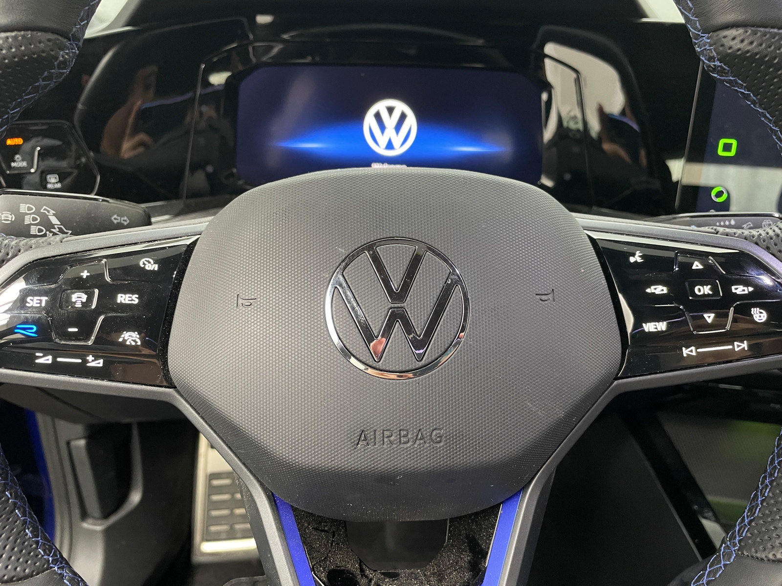 Thumbnail: 2024 Volkswagen Golf - 4