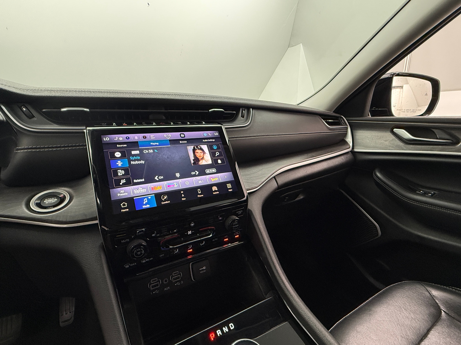 Thumbnail: 2022 Jeep Grand Cherokee L - 3