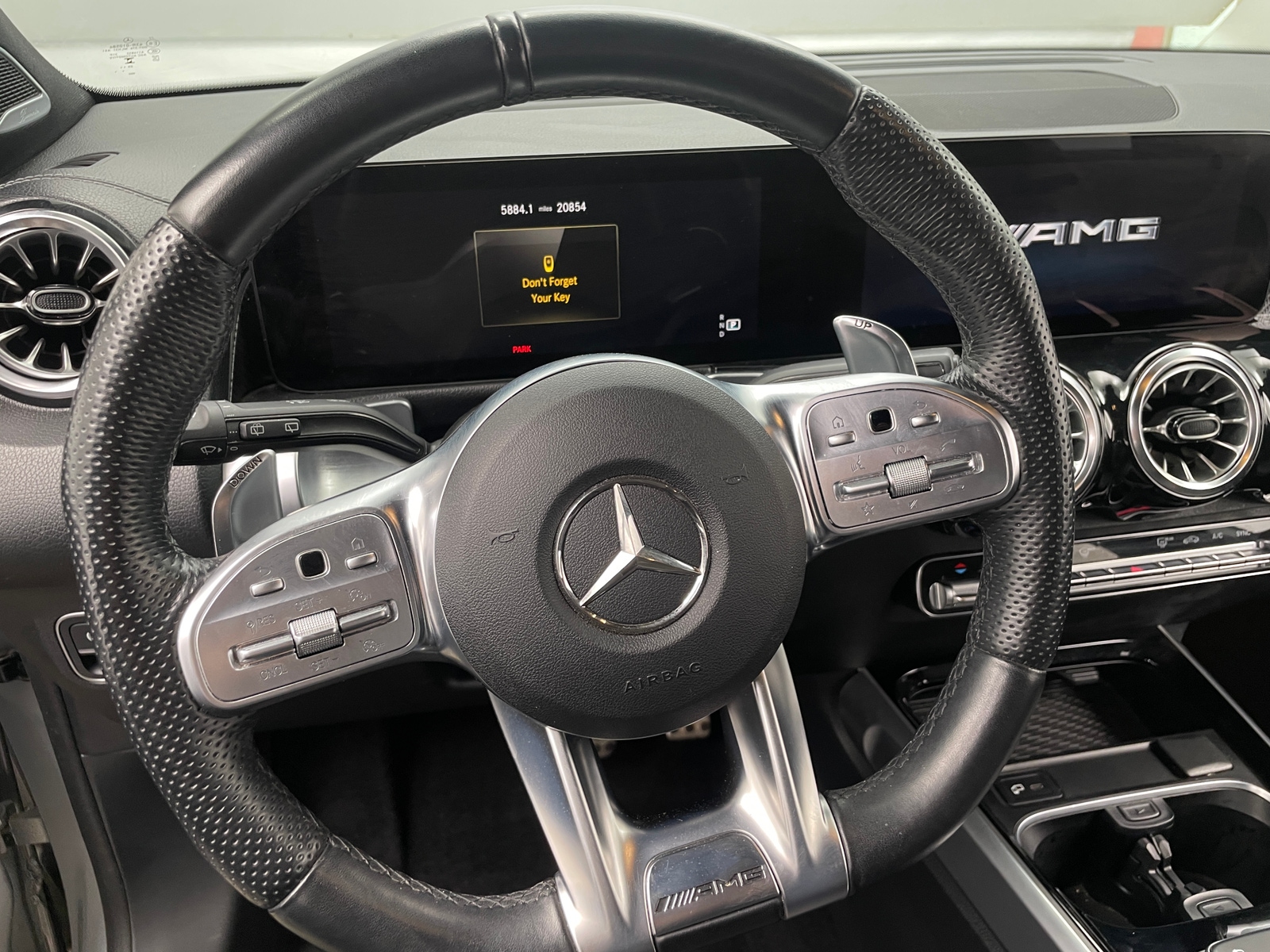 Thumbnail: 2023 Mercedes-Benz GLB - 4