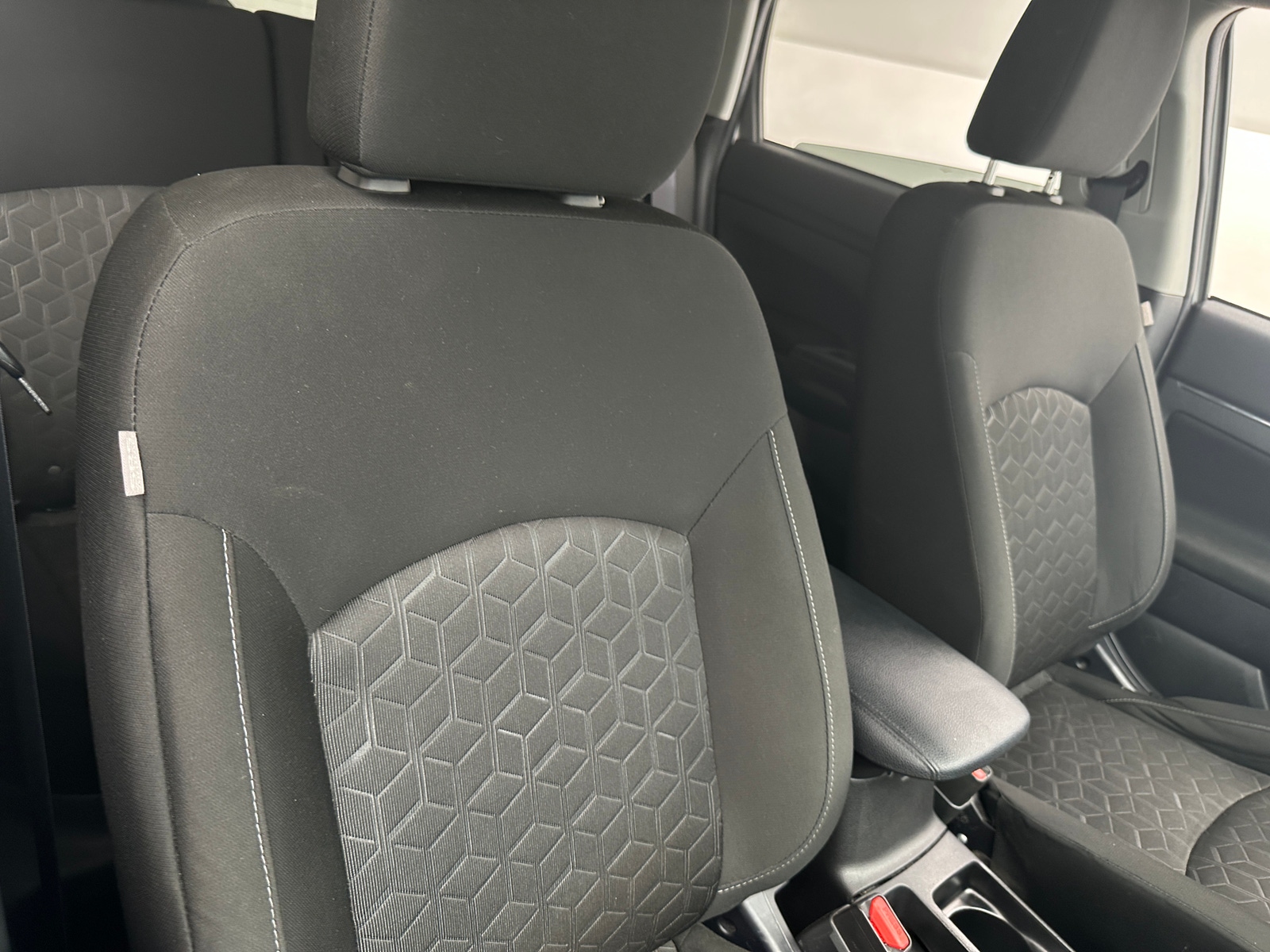 Thumbnail: 2020 Mitsubishi Outlander Sport - 2