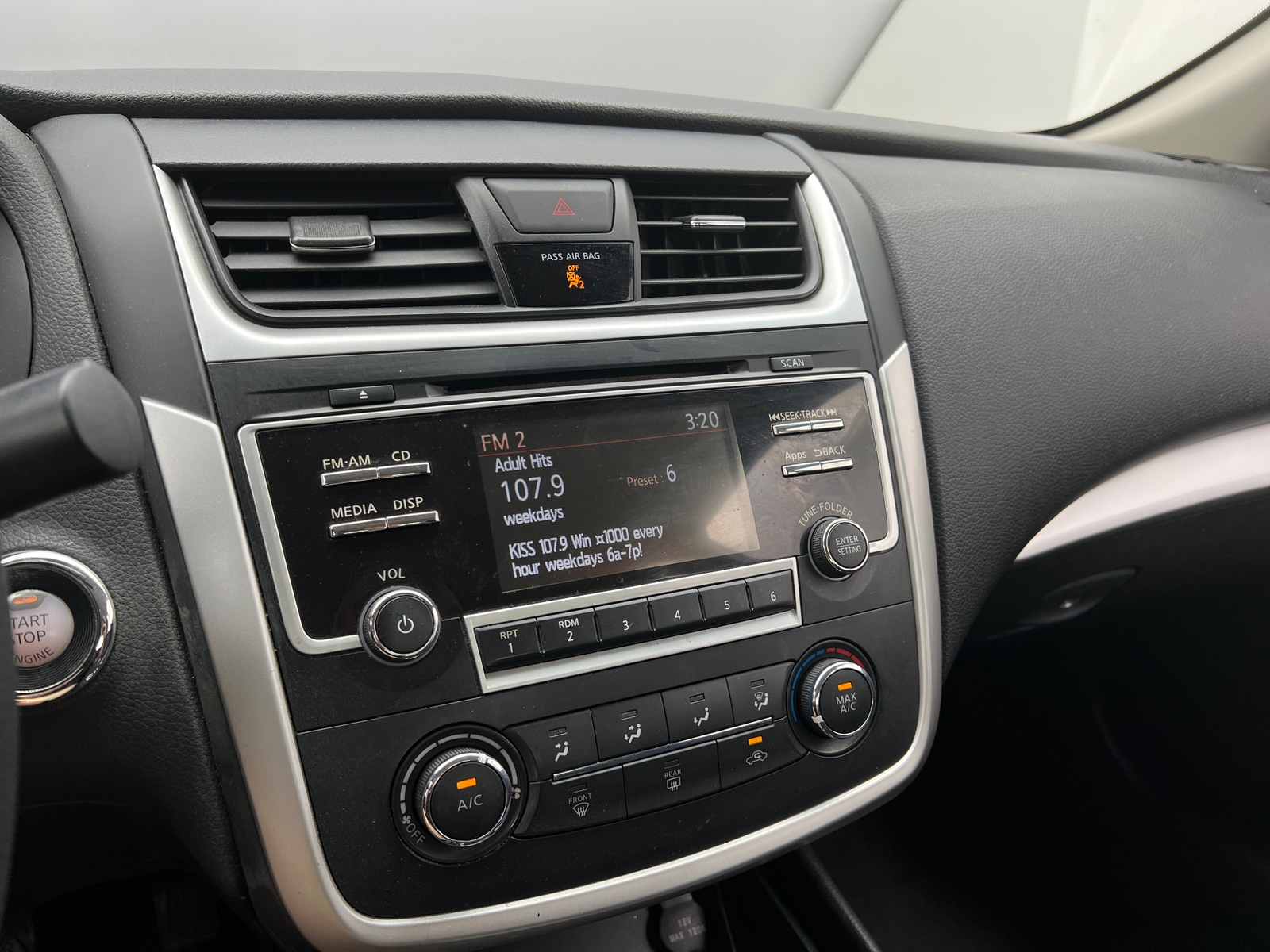 Thumbnail: 2016 Nissan Altima - 4
