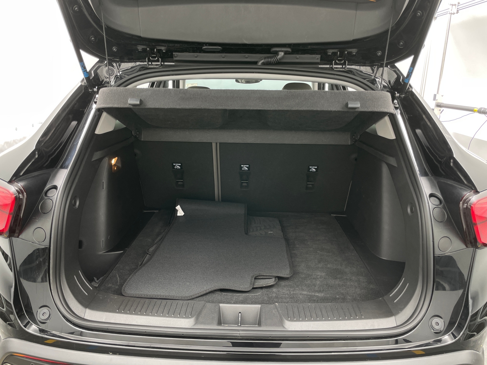 Thumbnail: 2025 Chevrolet Trax - 6