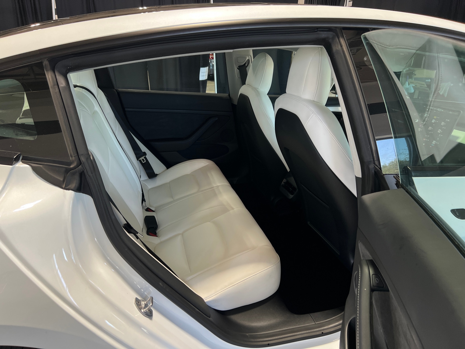 Thumbnail: 2022 Tesla Model 3 - 5
