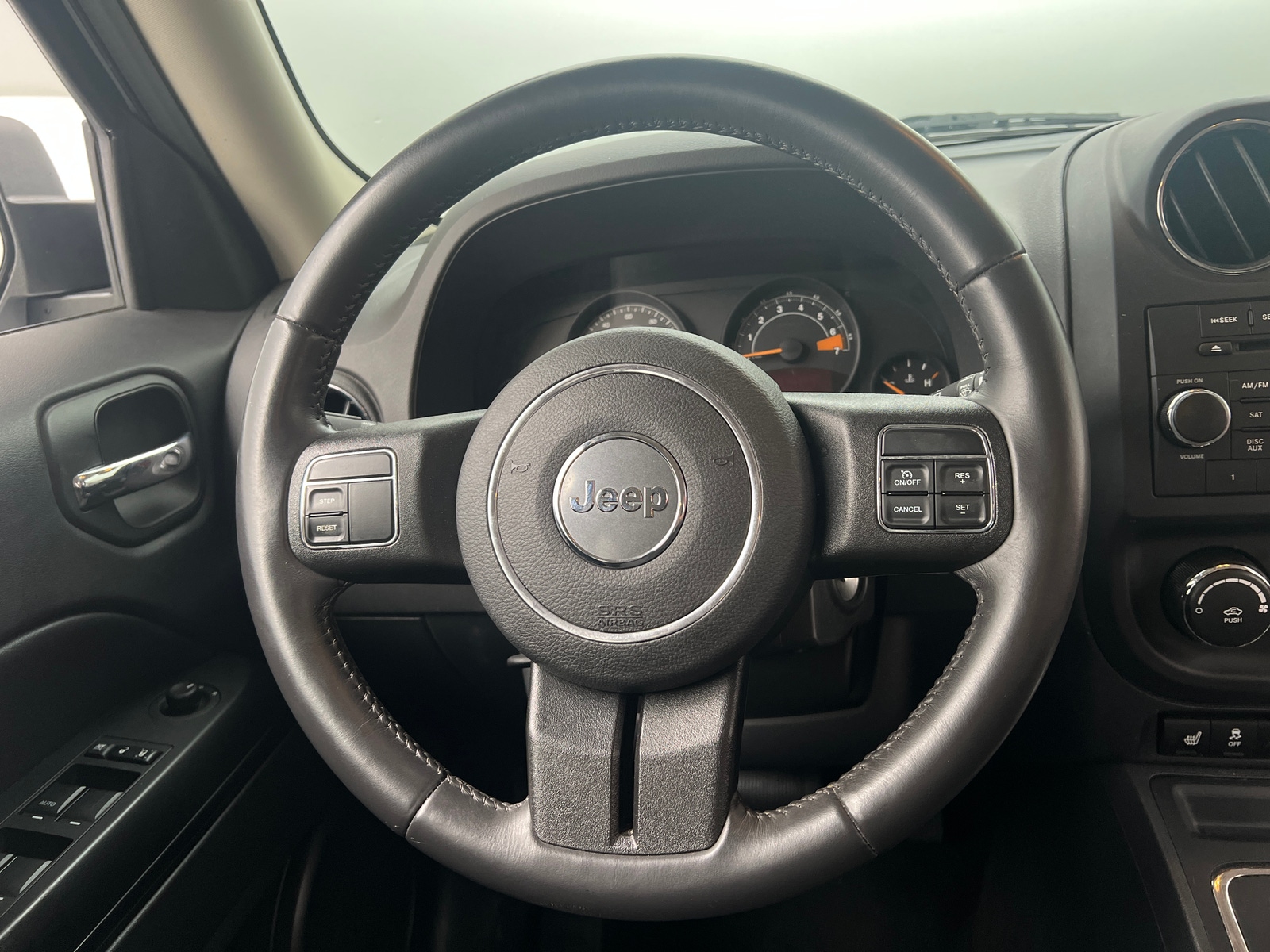 Thumbnail: 2016 Jeep Patriot - 5