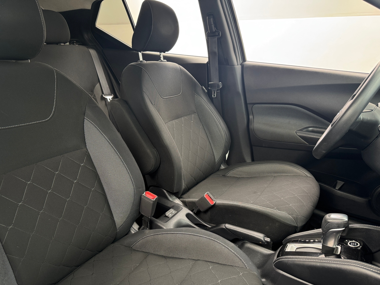 Thumbnail: 2019 Nissan Kicks - 2