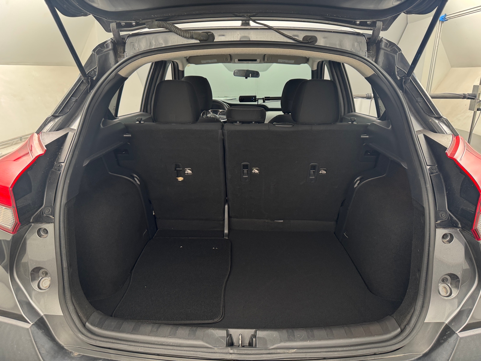 Thumbnail: 2019 Nissan Kicks - 7