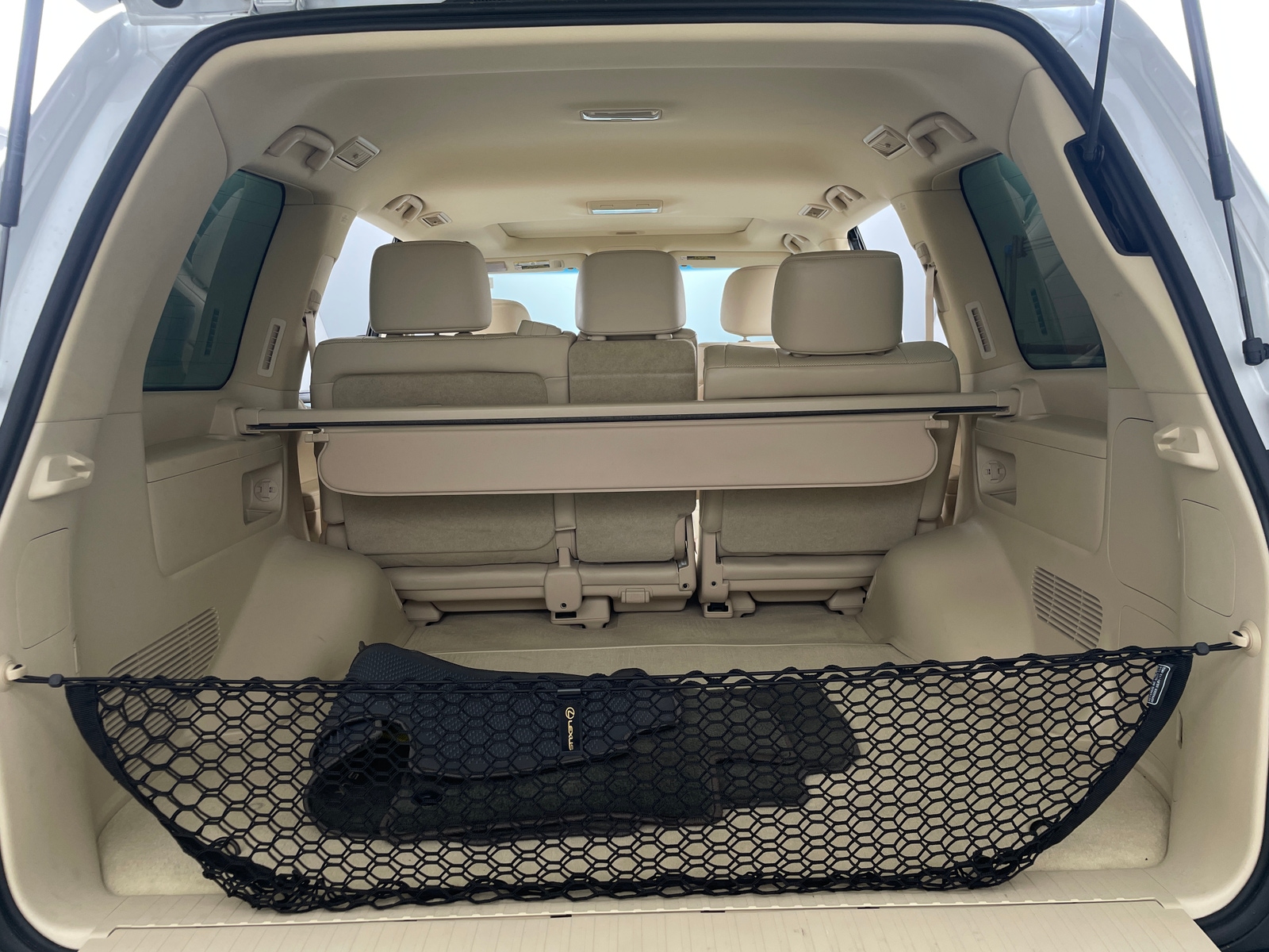 Thumbnail: 2018 Lexus LX - 6