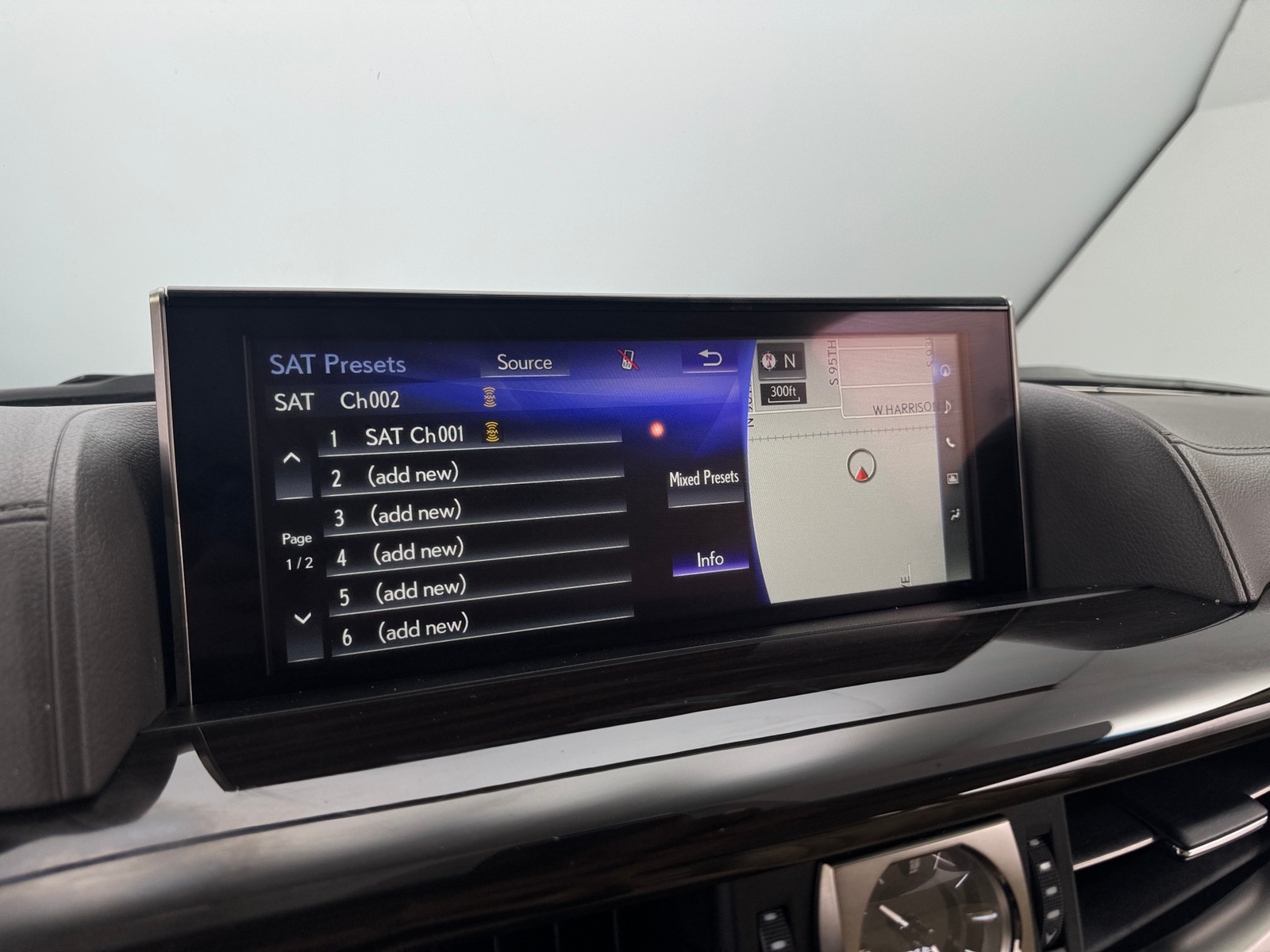 Thumbnail: 2018 Lexus LX - 3