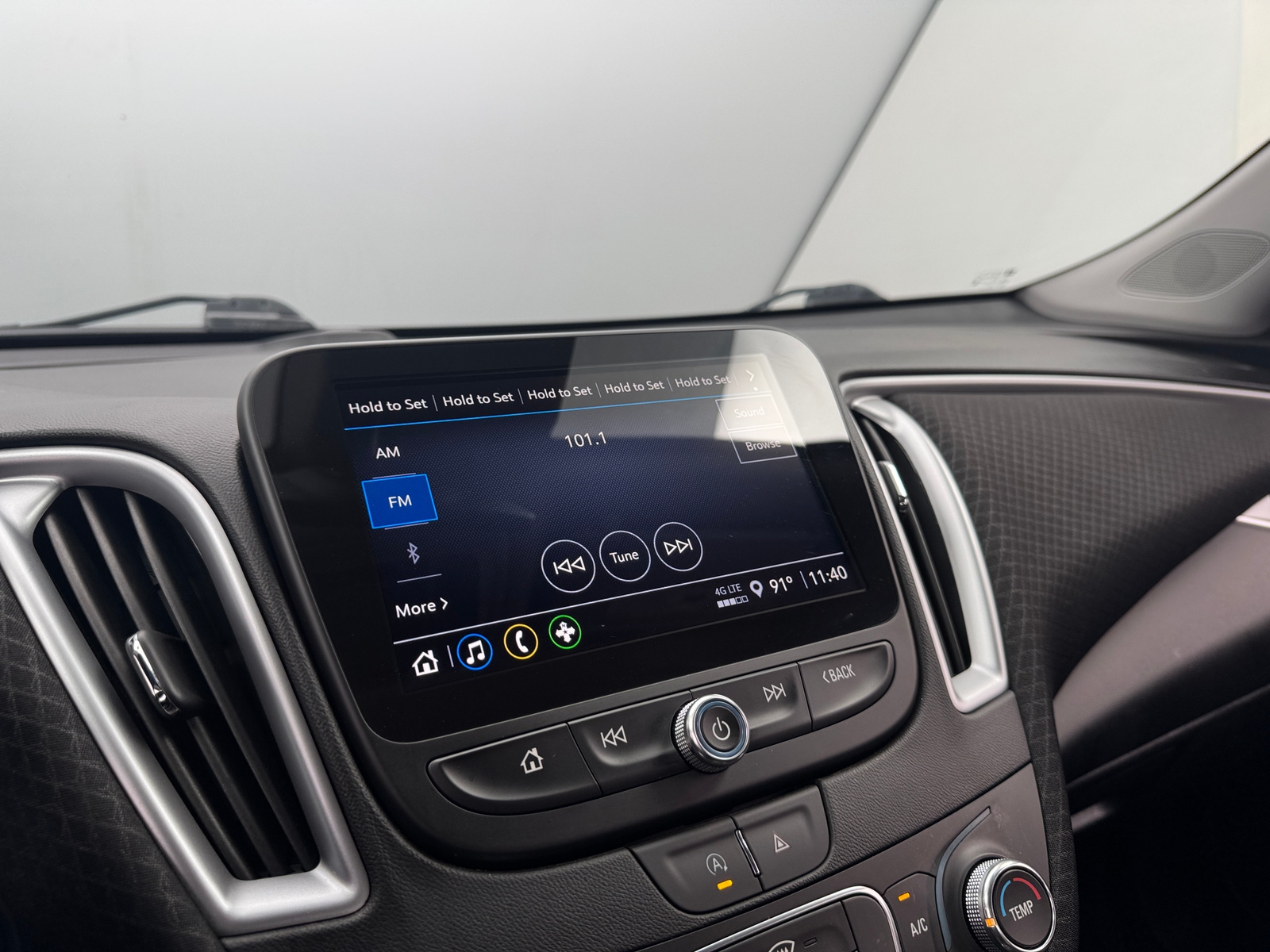 Thumbnail: 2024 Chevrolet Malibu - 3