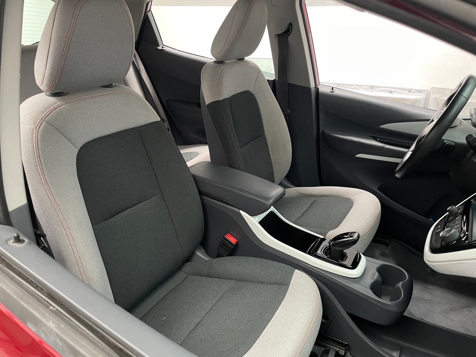 Thumbnail: 2017 Chevrolet Bolt EV - 2