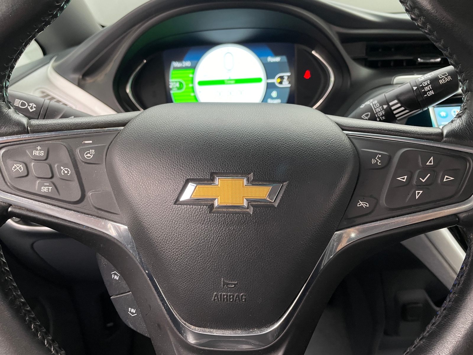 Thumbnail: 2017 Chevrolet Bolt EV - 5