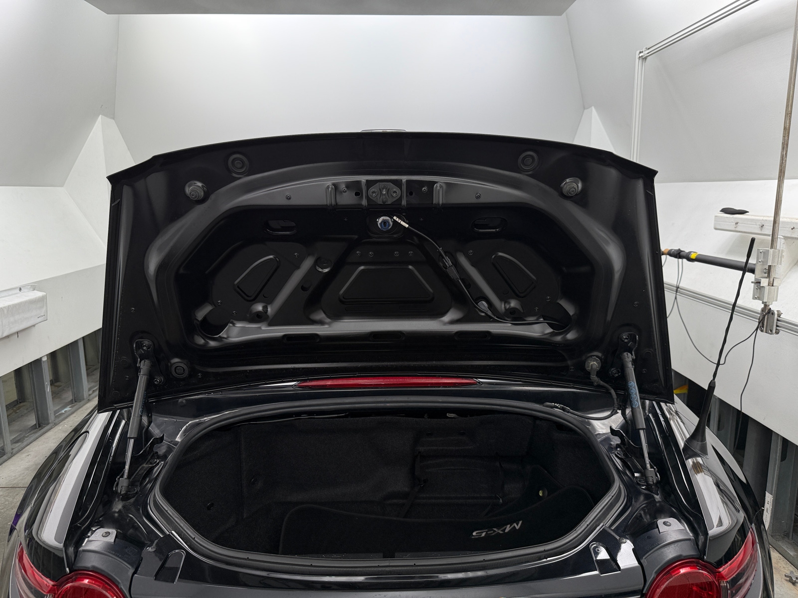 Thumbnail: 2016 Mazda MX-5 Miata - 5