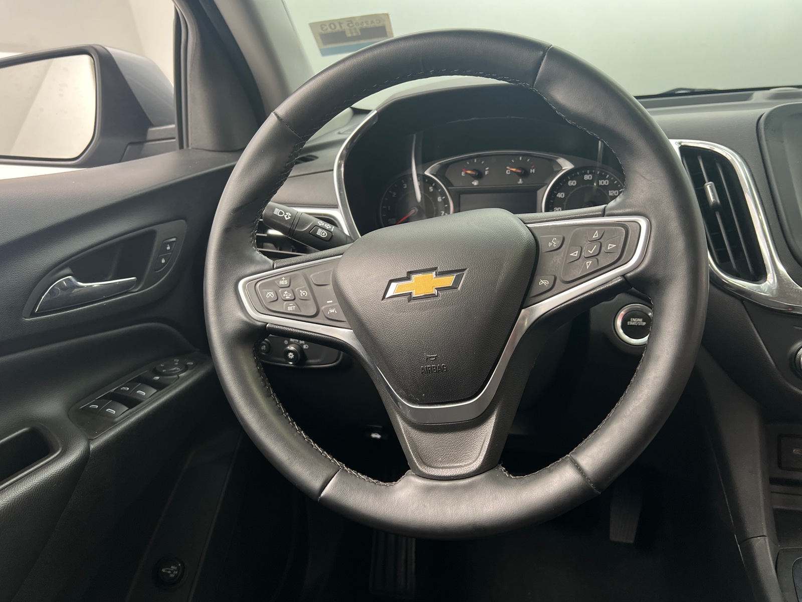 Thumbnail: 2023 Chevrolet Equinox - 5