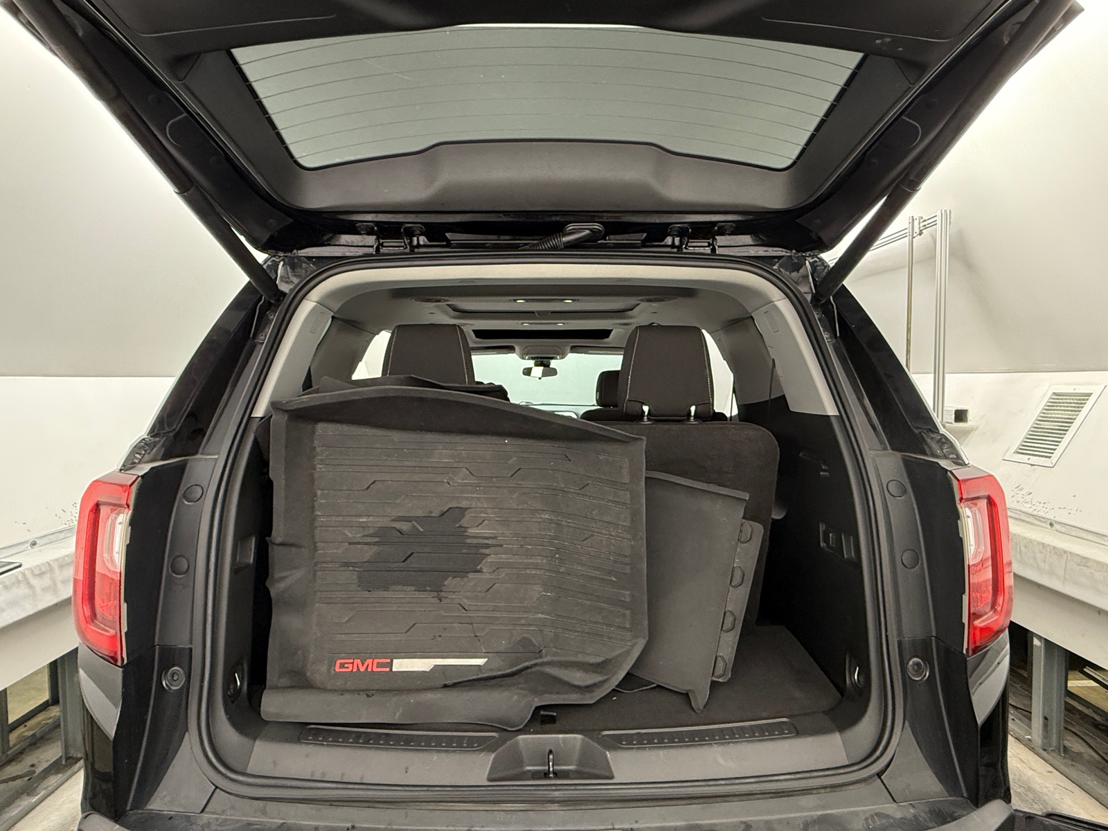 Thumbnail: 2021 GMC Acadia - 7