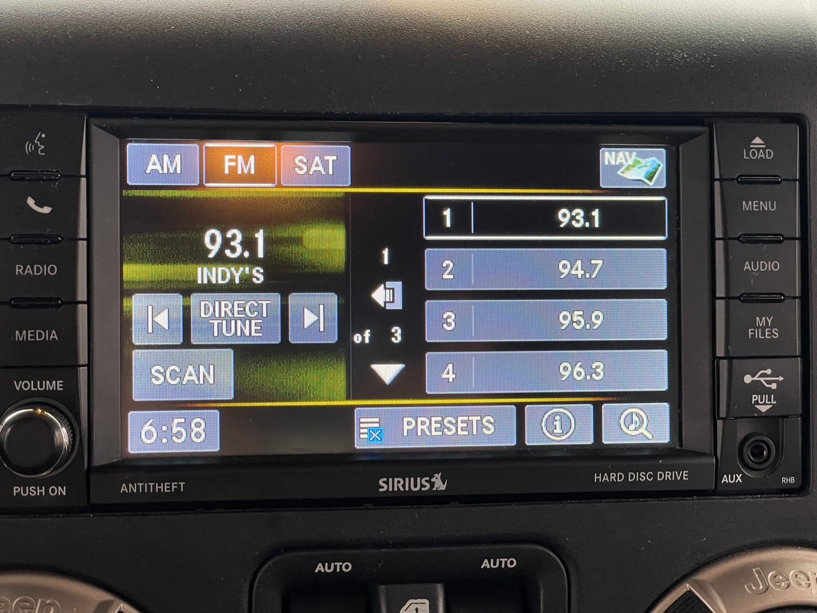 Thumbnail: 2016 Jeep Wrangler - 3