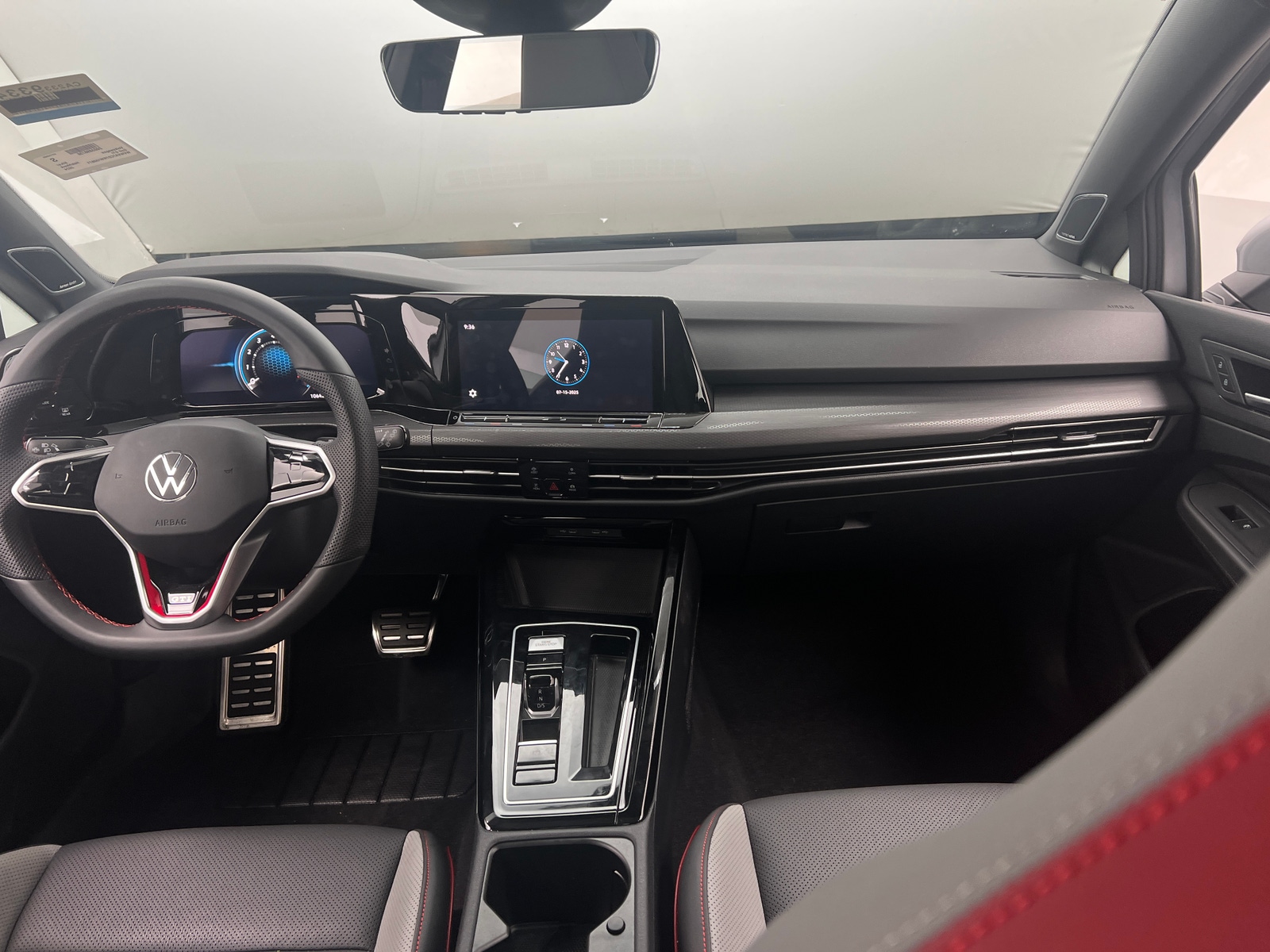 Thumbnail: 2024 Volkswagen Golf - 2