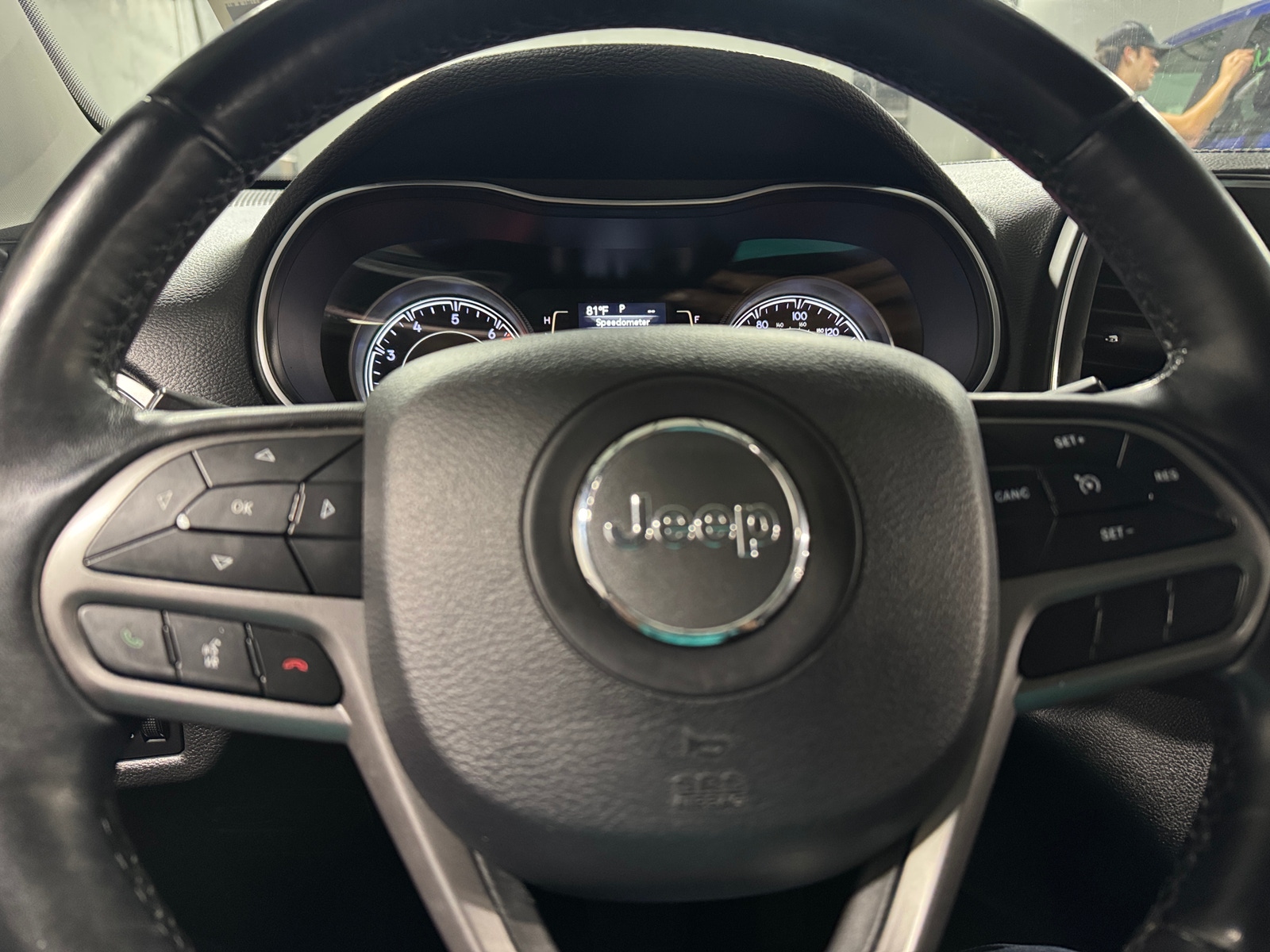 Thumbnail: 2019 Jeep Cherokee - 5