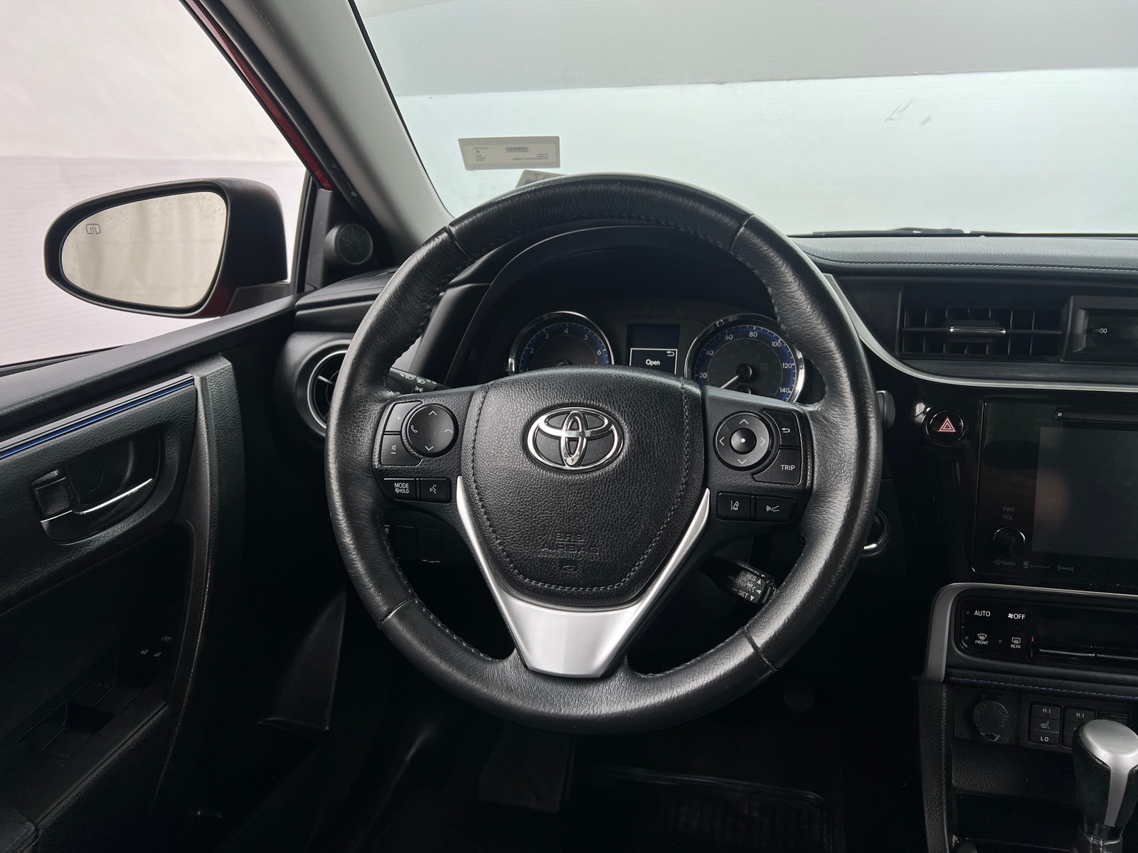 Thumbnail: 2018 Toyota Corolla - 5