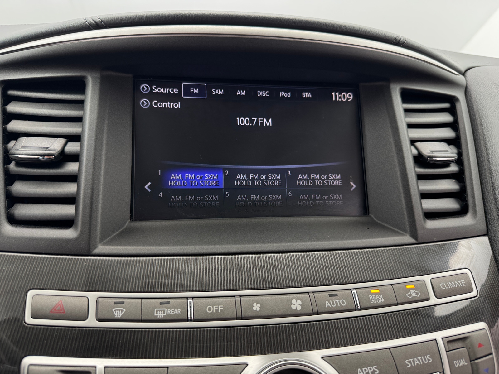 Thumbnail: 2018 INFINITI QX60 - 3