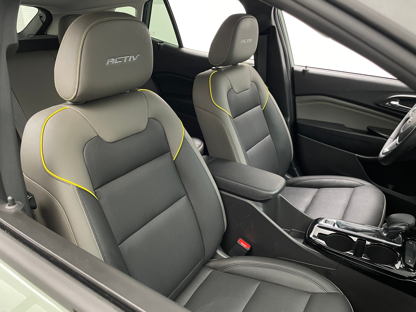 Thumbnail: 2025 Chevrolet Trax - 2